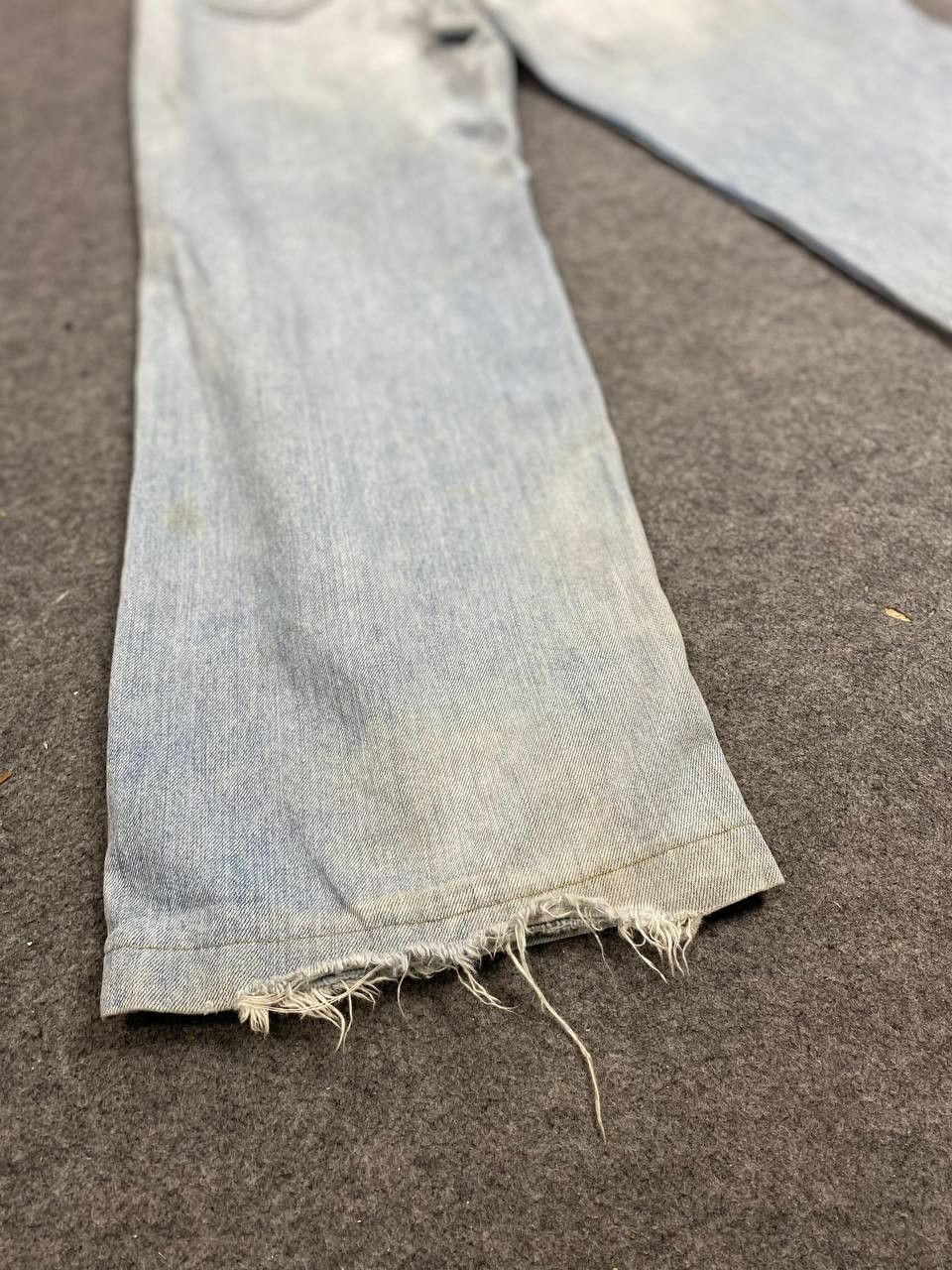 Levi's vintage levis 504 light wash denim distressed style Size US 35 - 9 Thumbnail