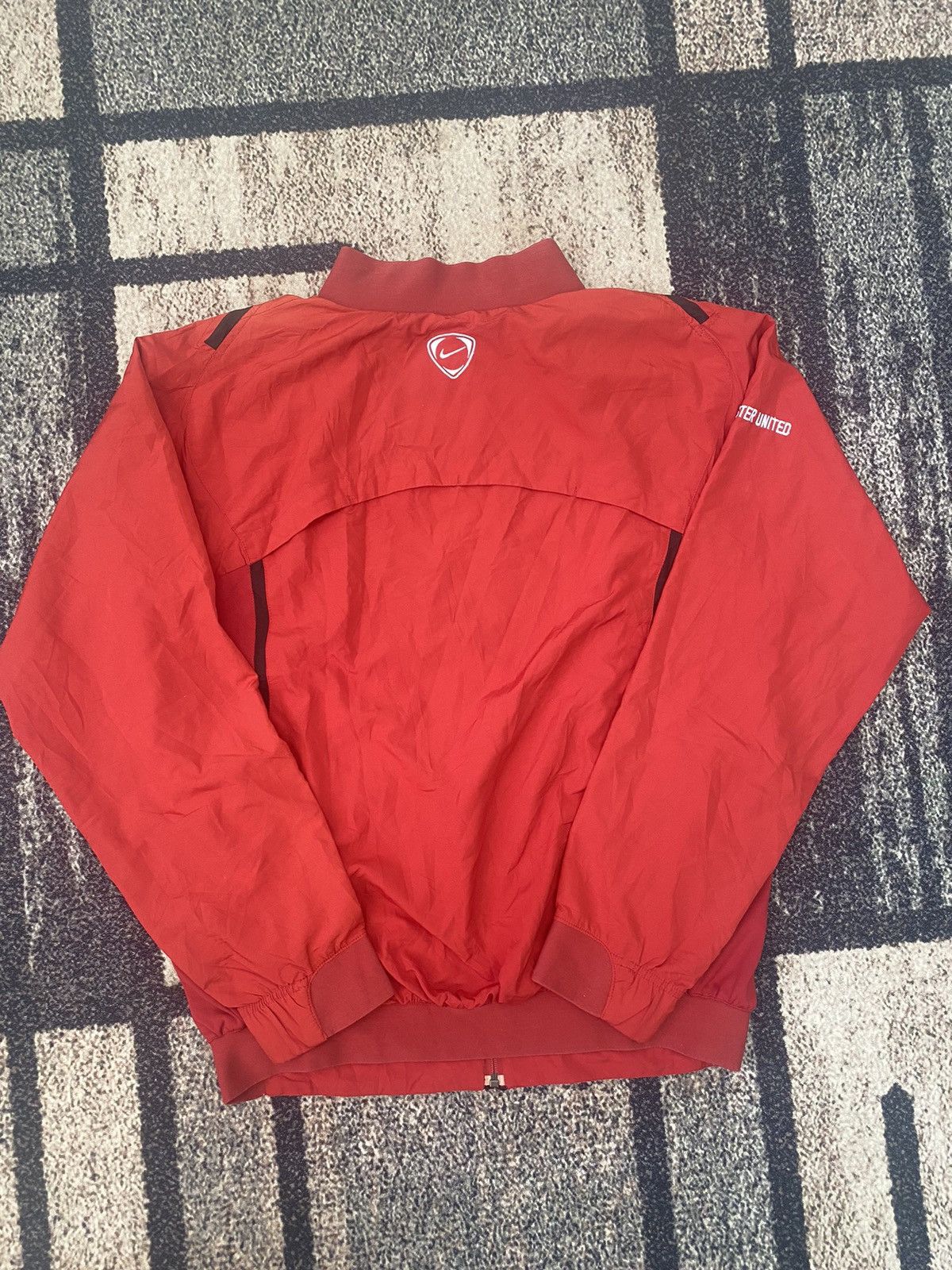 Nike Vtg Nike x Manchester United Red Warriors Jacket Size US L / EU 52-54 / 3 - 5 Thumbnail