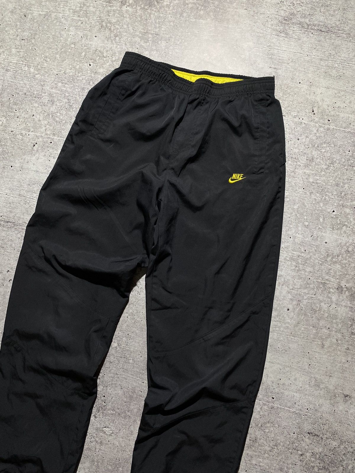 Nike × Vintage Nike vintage nylon sweatpants Size US 32 / EU 48 - 3 Thumbnail