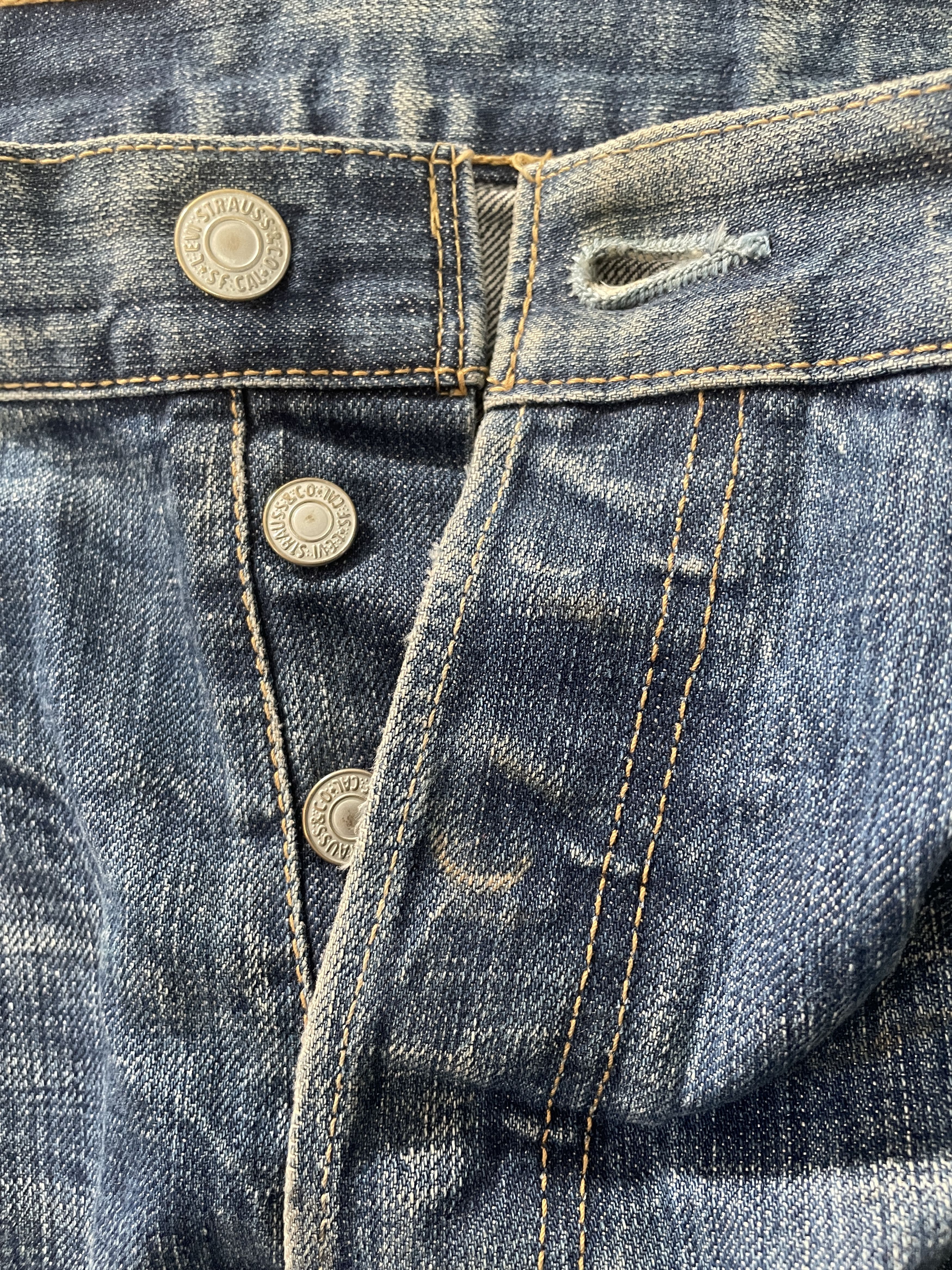Levi's 00s Levis 501 Jeans W34 Distressed Faded Button Fly Denim Size US 34 / EU 50 - 4 Thumbnail