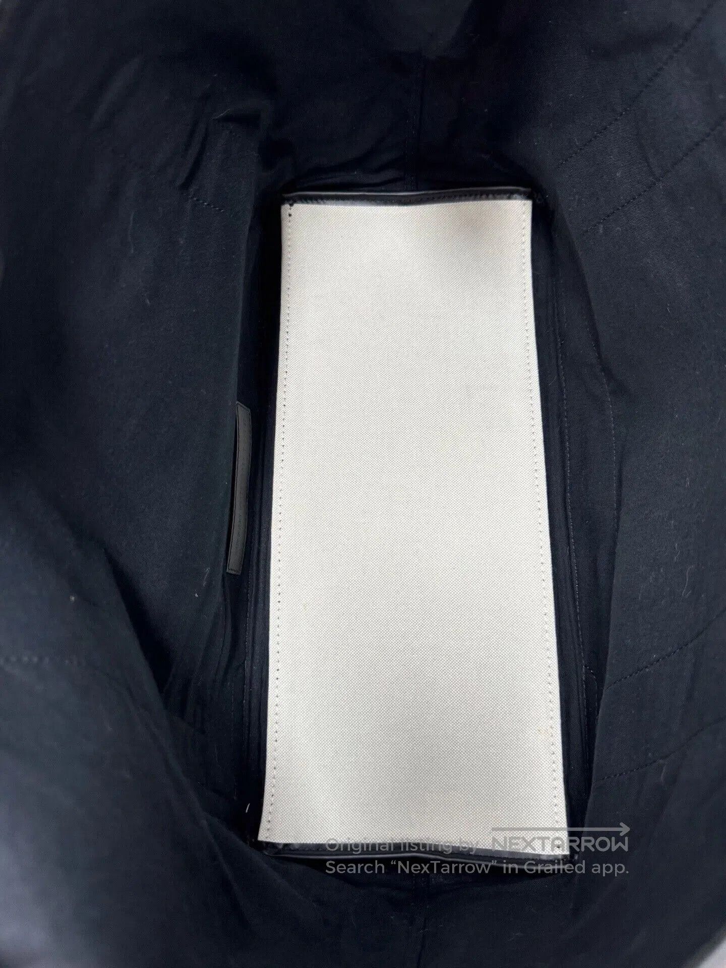 Balenciaga Balenciaga Navy Beige Canvas Leather Tote. Size ONE SIZE - 9 Thumbnail