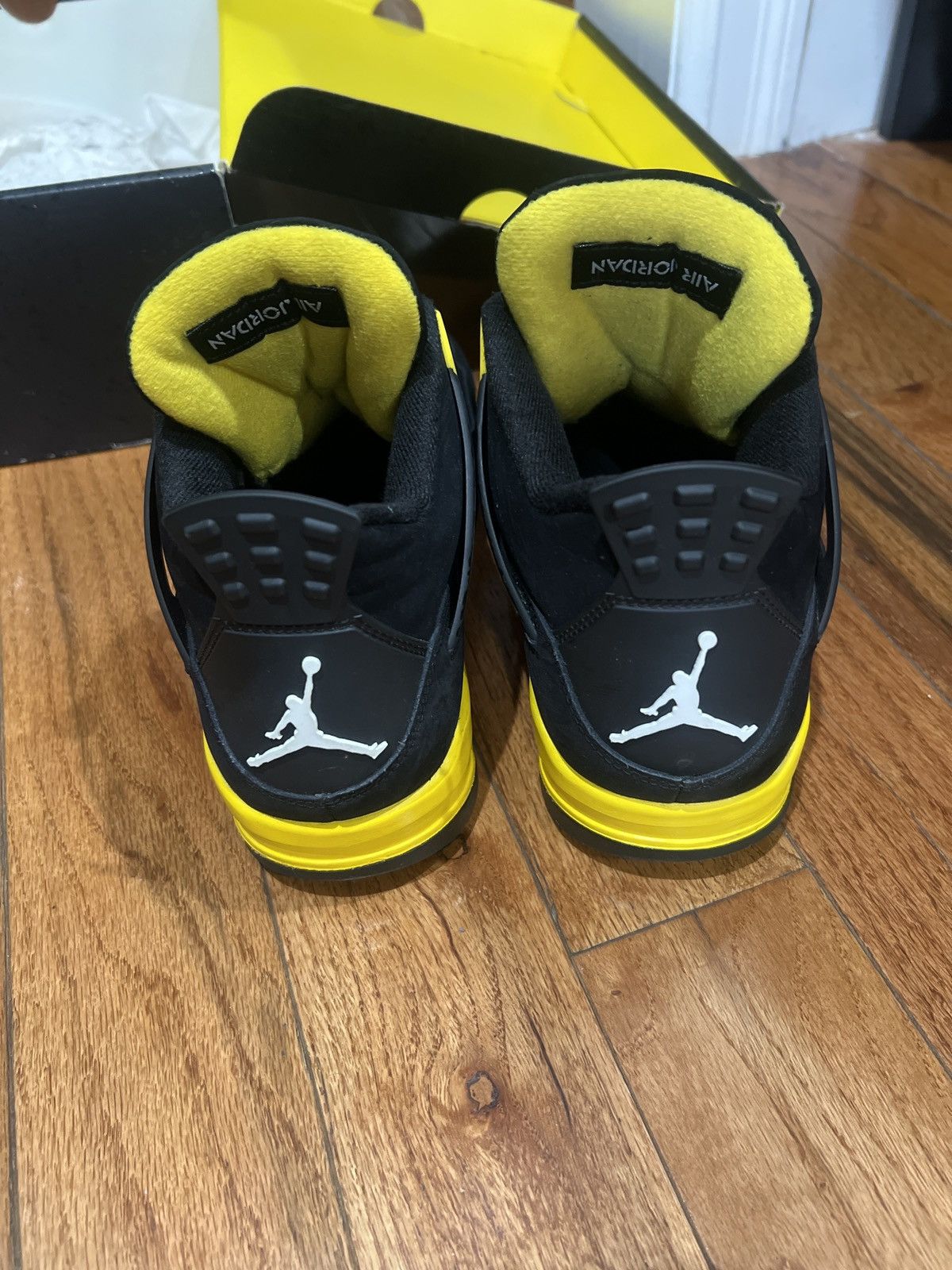 Nike Air jordan yellow thunder 4 Size US 10.5 / EU 43-44 - 3 Thumbnail