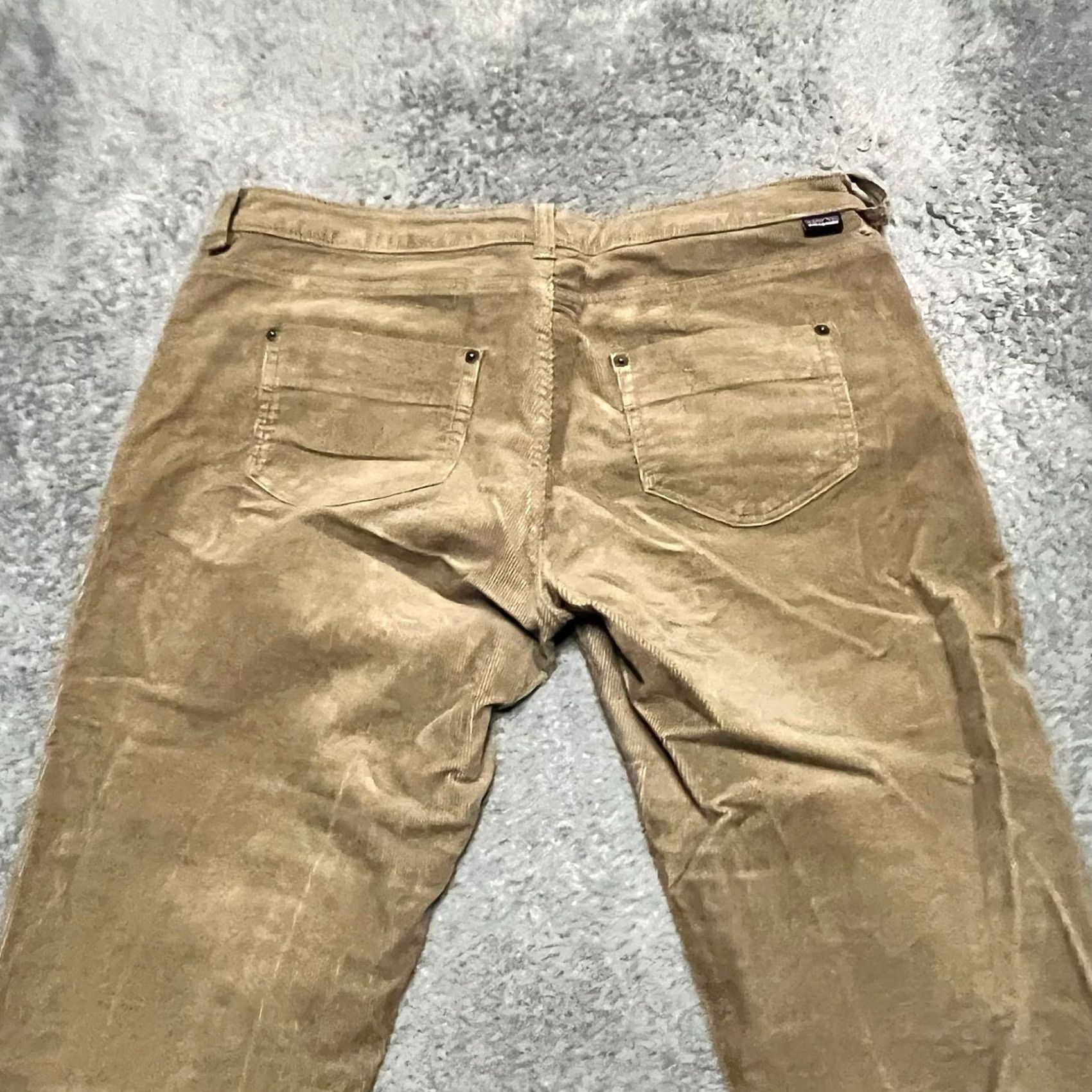 Patagonia Patagonia Pants Womens 32 Brown 36x31 Khaki Slim Corduroy Fitted Size 24" / US 00 / IT 34 - 5 Thumbnail