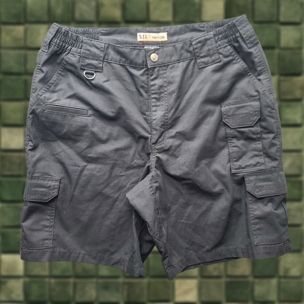 Vintage 5.11 Tactical Taclite Pro Shorts Mens 34 Regular Fit Police EMS Utility Cargo Pocket Black Cotton Polyester Canvas 9 in Inseam Size US 34 / EU 50 - 1 Thumbnail