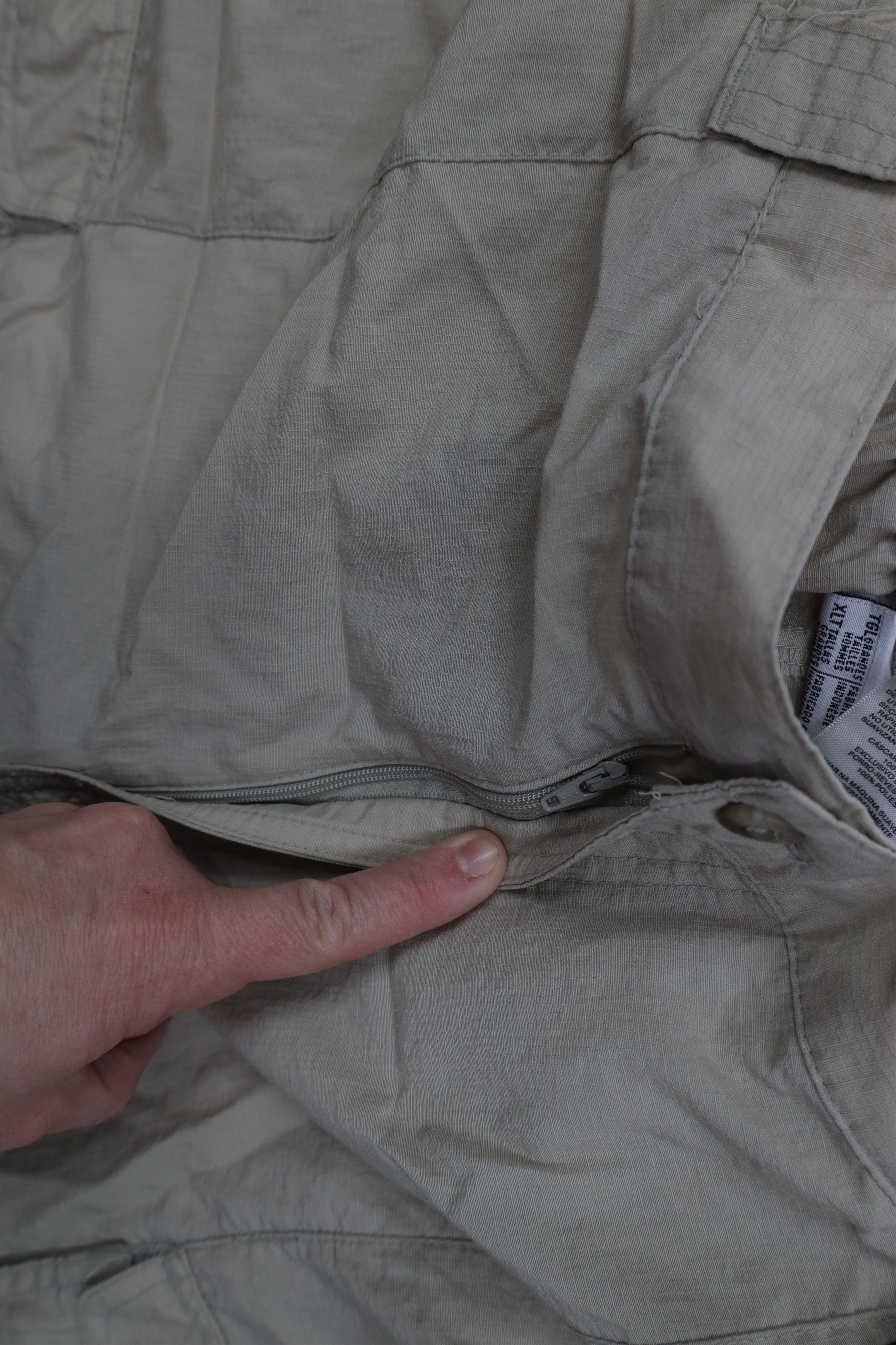 Columbia Vintage Columbia Wide Leg Convertible Cargo Pants Size US 38 / EU 54 - 8 Thumbnail