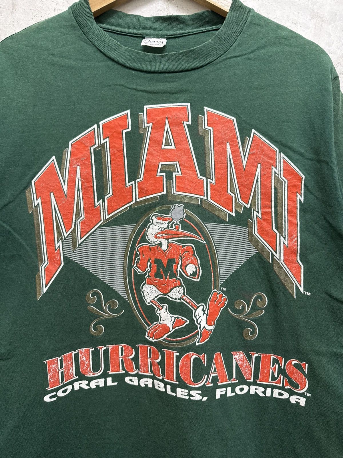 Vintage Vintage Miami Hurricanes savvy sportwear Tee Size US M / EU 48-50 / 2 - 2 Thumbnail