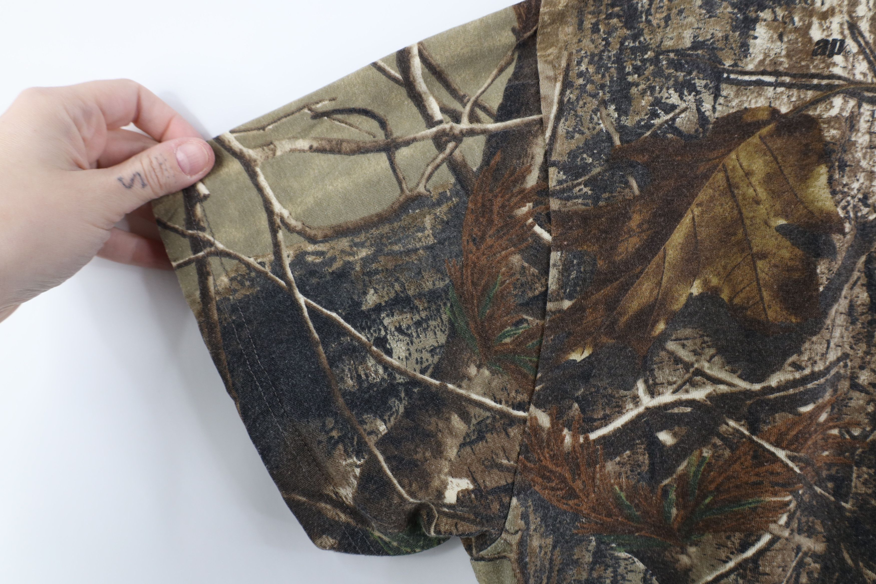 Vintage Vintage 90s Y2K Streetwear Camouflage Pocket T-Shirt Size US M / EU 48-50 / 2 - 8 Thumbnail