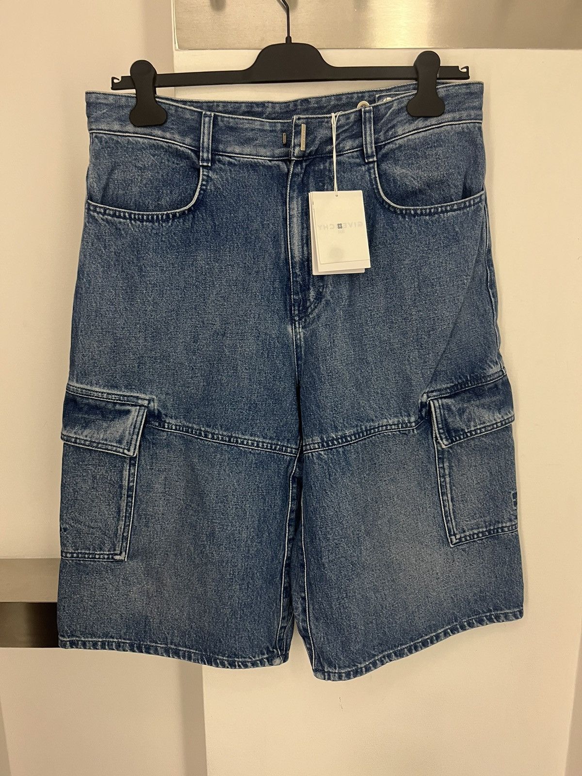 Multicutted denim cargo shorts