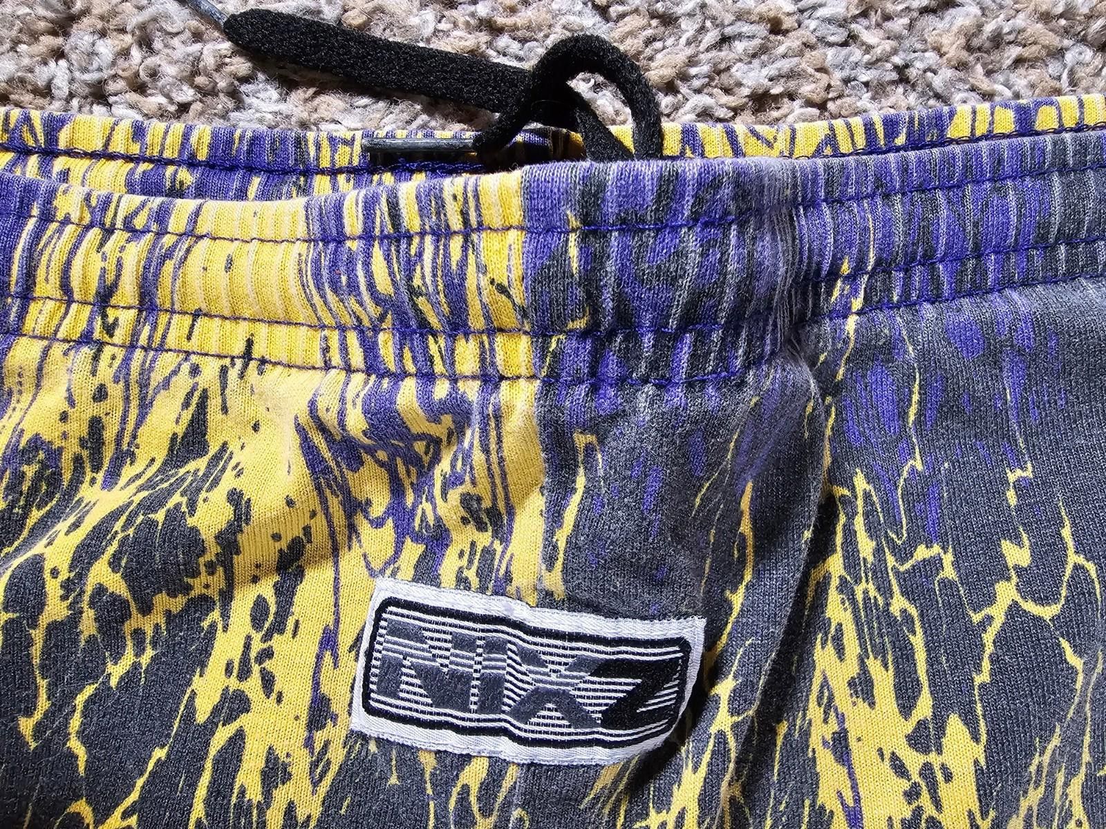 Nixon NIXZ Purple black yellow Lakers Colors lounge pants Large Size US 34 / EU 50 - 2 Thumbnail