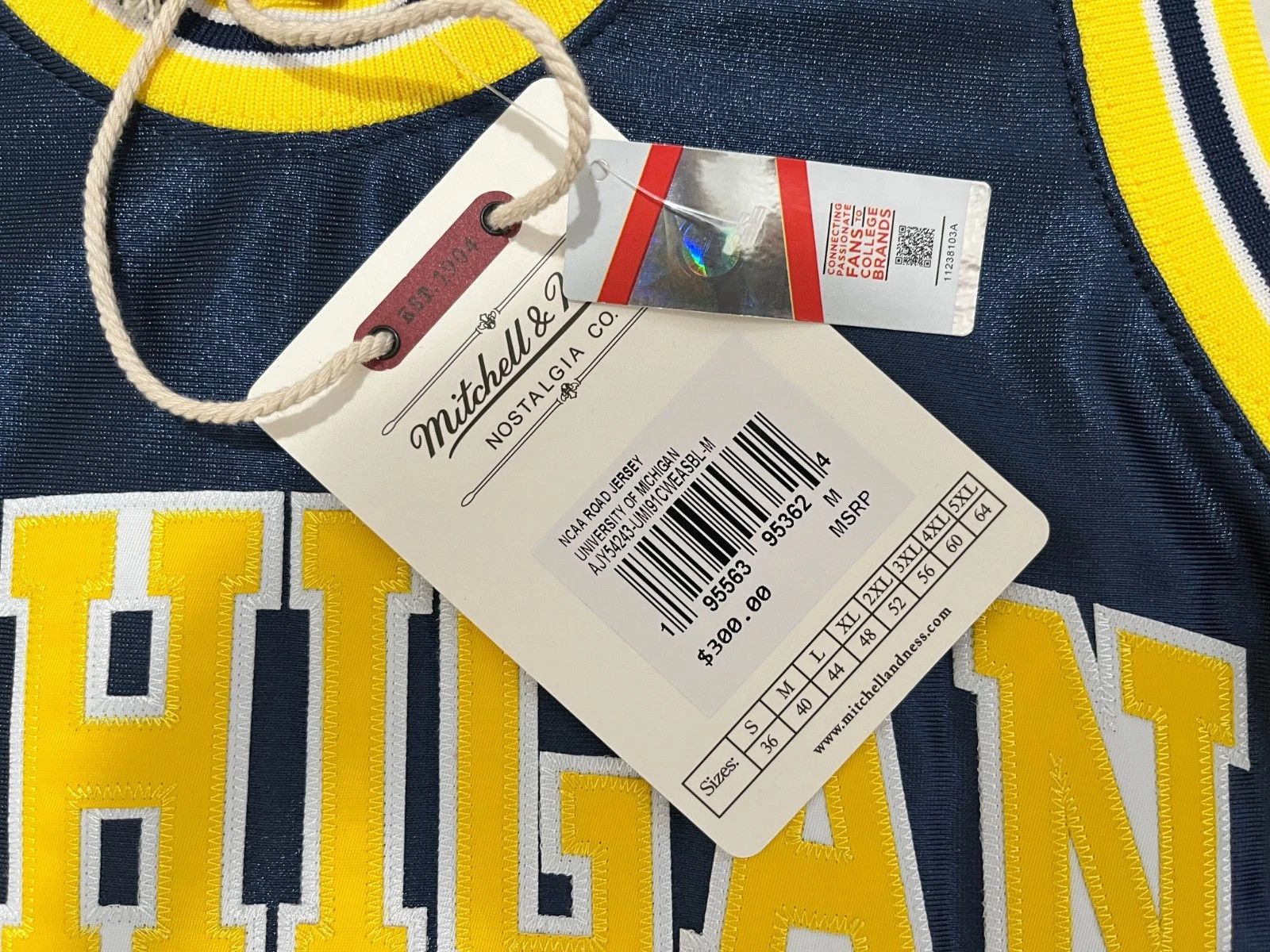 Mitchell & Ness Chris Webber Michigan Jersey Home AUTHENTIC Size US M / EU 48-50 / 2 - 6 Thumbnail