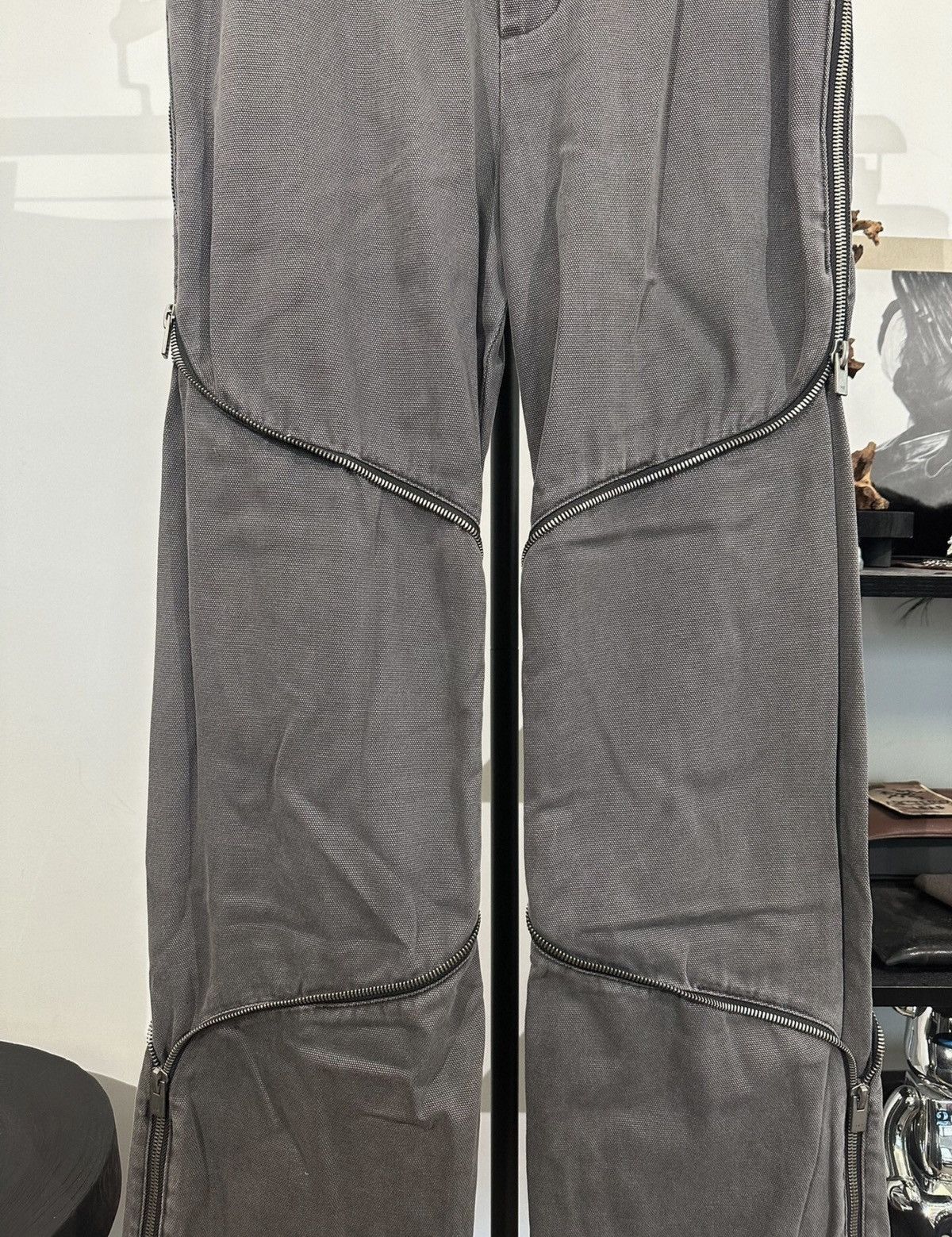 Heliot Emil Heliot Emil HE Washed & Distressed Zip Cargo Pants Size US 33 - 3 Thumbnail