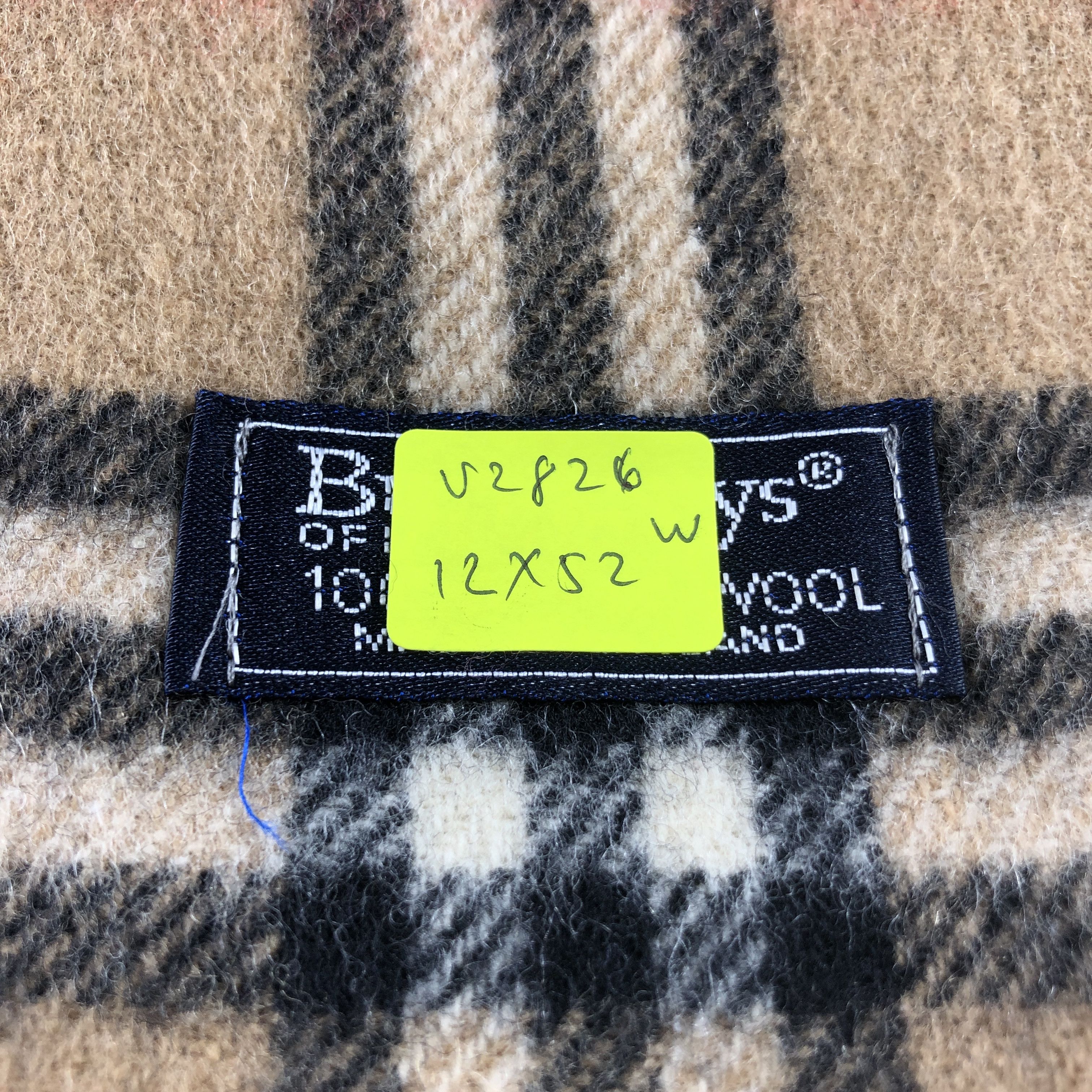 Burberry Burberrys Nova Check Tan Wool Scarf Muffler V2826 Size ONE SIZE - 6 Thumbnail
