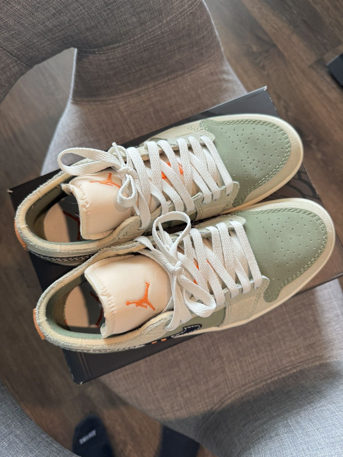 Jordan Brand Air Jordan 1 Low SE Craft Size US 9 / EU 42 - 4 Thumbnail
