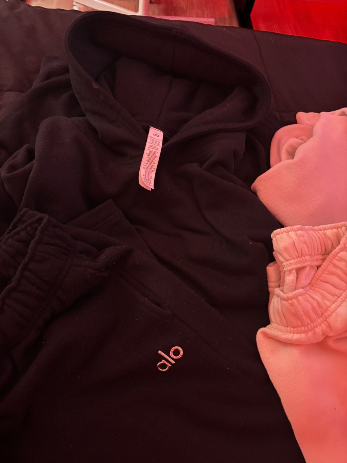 Alo Alo yoga bundle Size US 34 / EU 50 - 9 Thumbnail