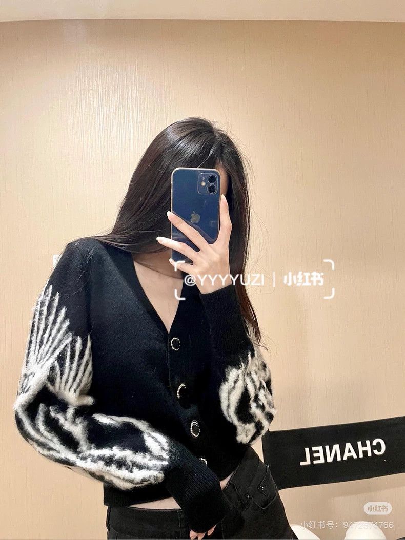 Chanel Chanel 21A Castle Series Black Wing Princess Sleeve Knitte Size XS / US 0-2 / IT 36-38 - 9 Thumbnail