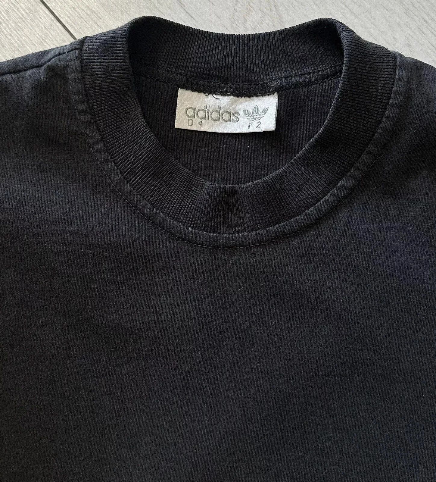 Adidas VINTAGE 1990s ADIDAS SHIRT TEE 90s BLOKE LOGO RETRO Size US S / EU 44-46 / 1 - 10 Thumbnail
