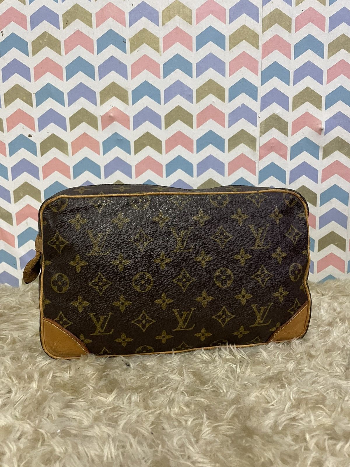 Louis Vuitton Vintage Louis Vuitton Cluct Bag Size ONE SIZE - 3 Thumbnail
