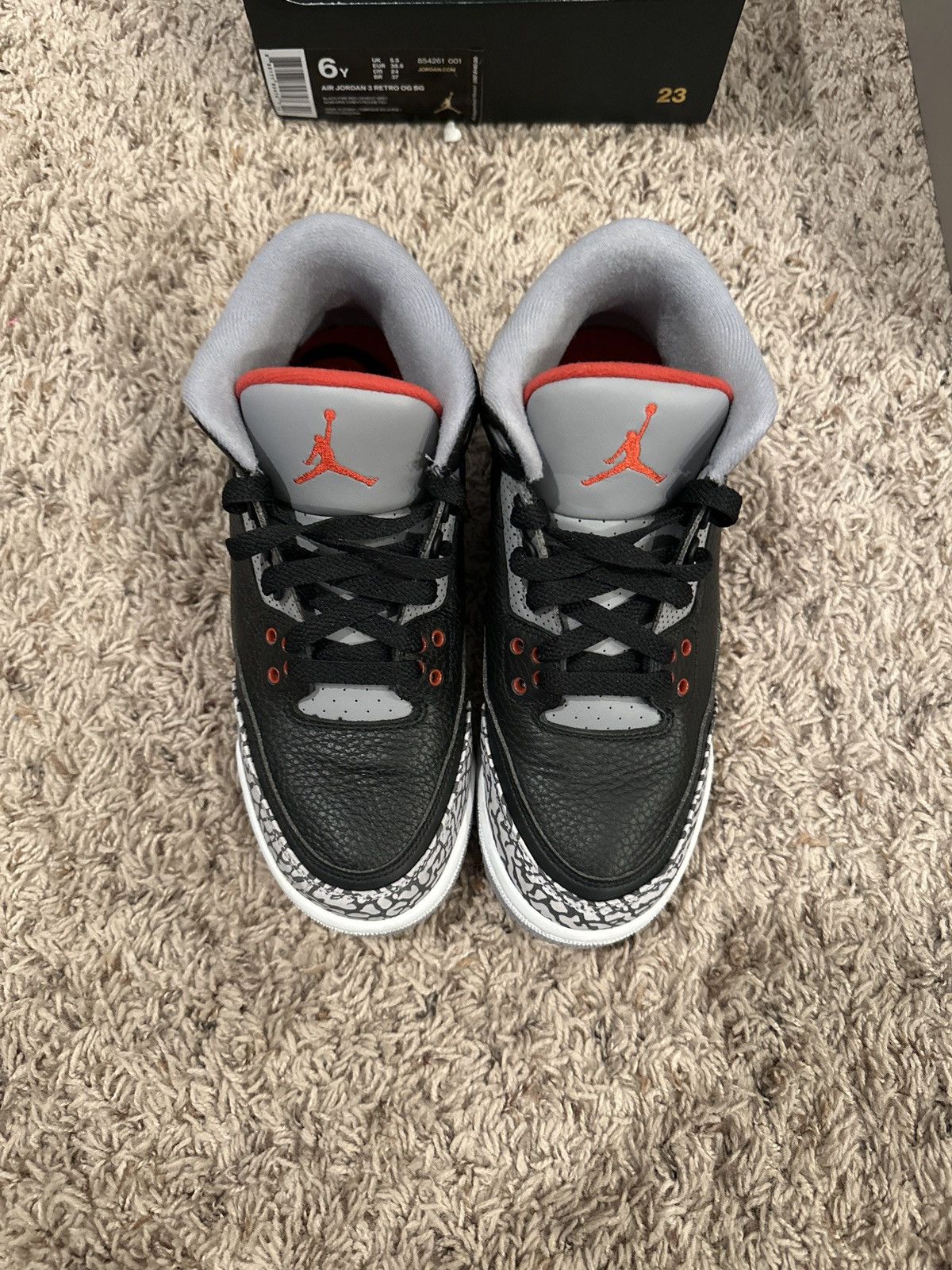 Jordan Brand Air Jordan 3 Retro OG BG Size US 6 / EU 39 - 2 Thumbnail