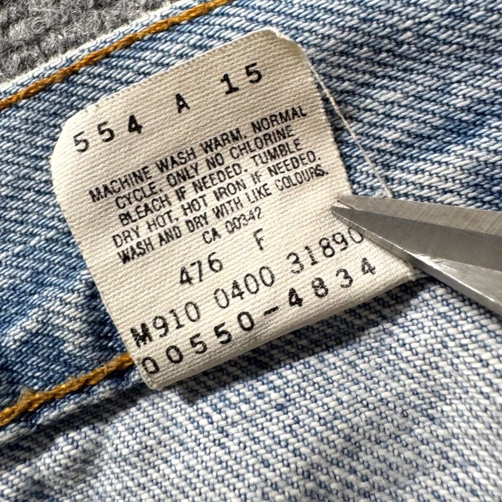 Levi's LEVI'S Jeans 550 Men 36x32 Relaxed Fit 100% Cotton Stained Paper Tag Blue Straight Mens Regular 32 In Inseam Size US 36 / EU 52 - 5 Thumbnail