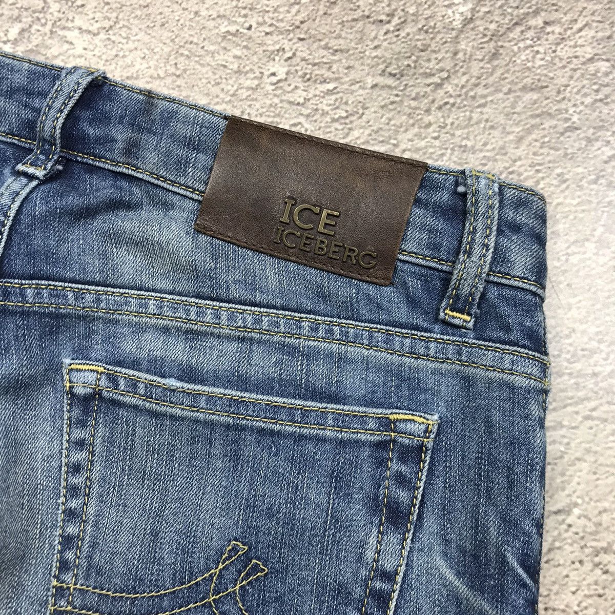 Vintage Vintage 90s Iceberg Distressed Baggy Flared Jeans Grunge 29 Size US 29 - 7 Thumbnail