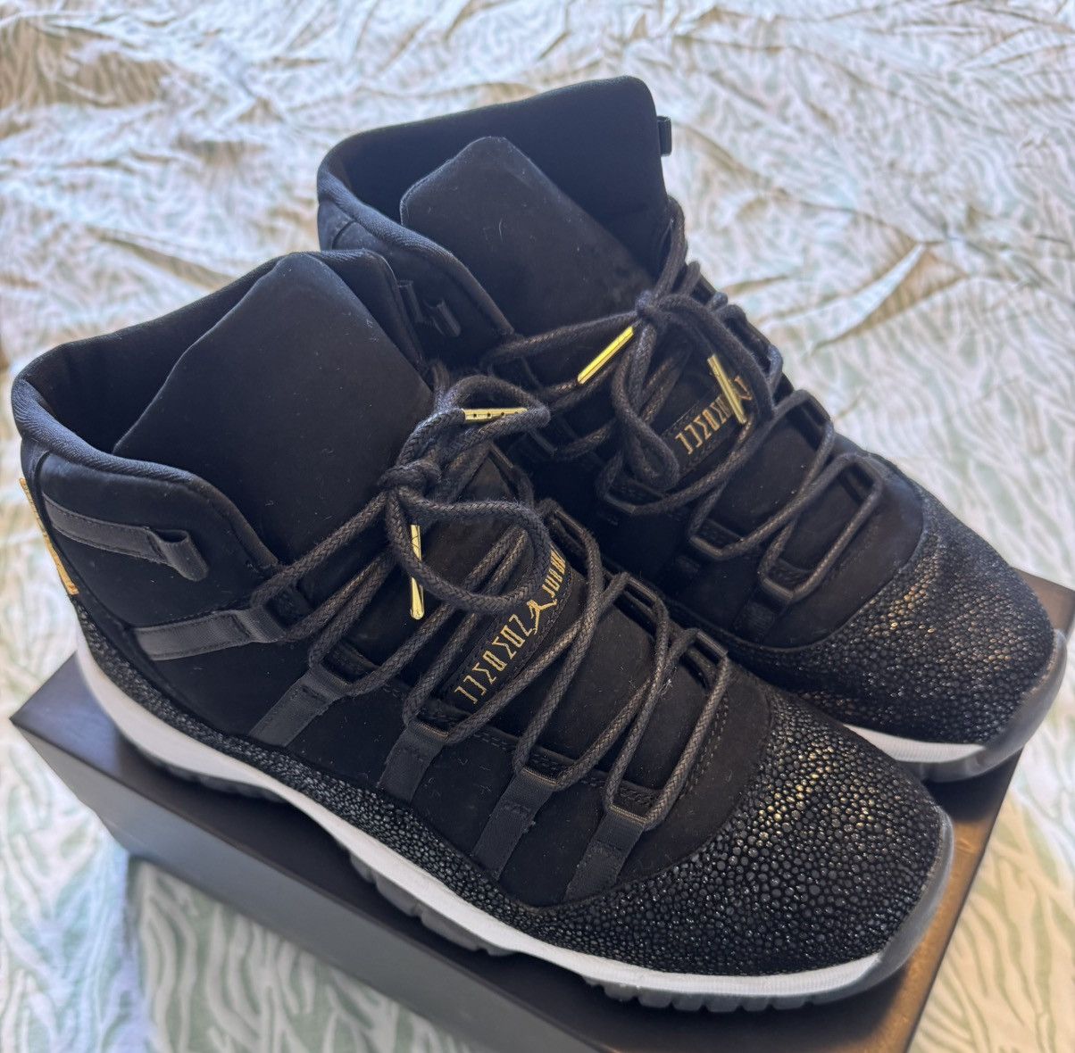 Nike Air Jordan 11 Size 10 Women Heiress 852625-030