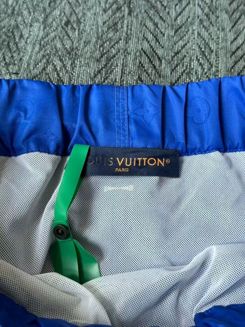 Louis Vuitton Louis Vuitton size s Dark-striped shorts Size US 28 / EU 44 - 4 Thumbnail