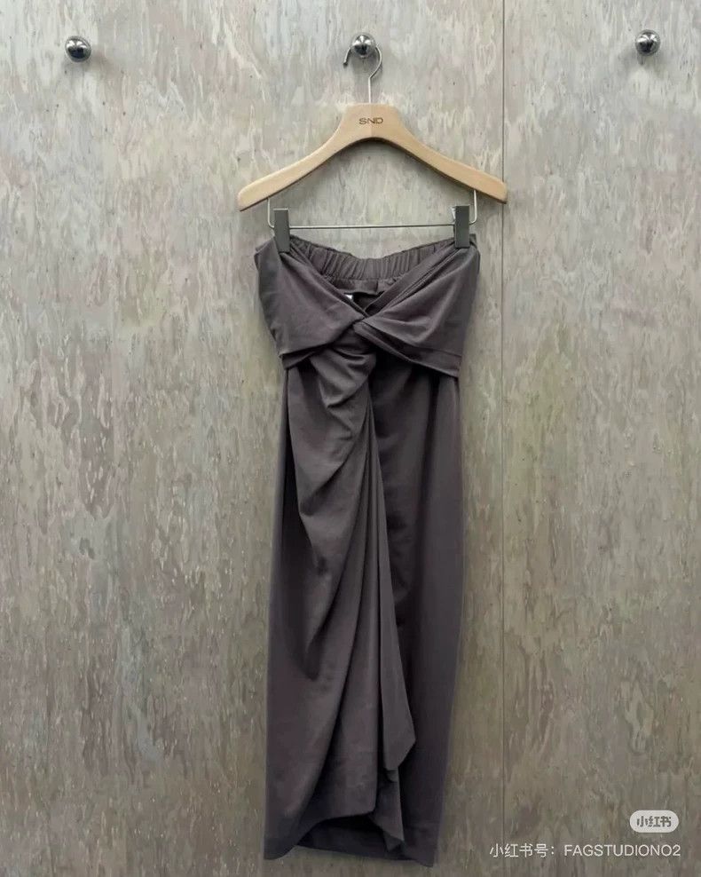 Dries Van Noten DRIES VAN NOTEN size:M Black knot design skirt Size 23" - 1 Thumbnail