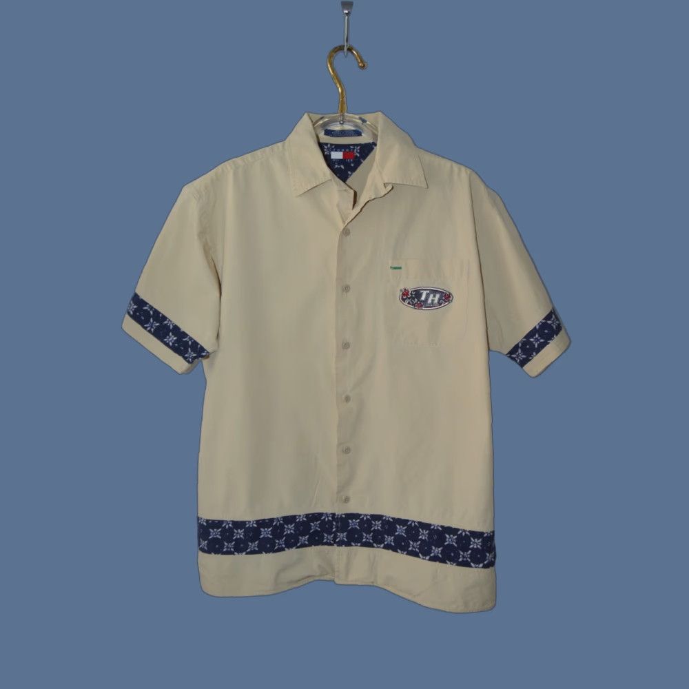 Tommy Hilfiger VINTAGE Tommy Hilfiger Button-Up Shirt Men L Hawaiian/camp Embroidered spell Out Shirt Size US L / EU 52-54 / 3 - 1 Thumbnail