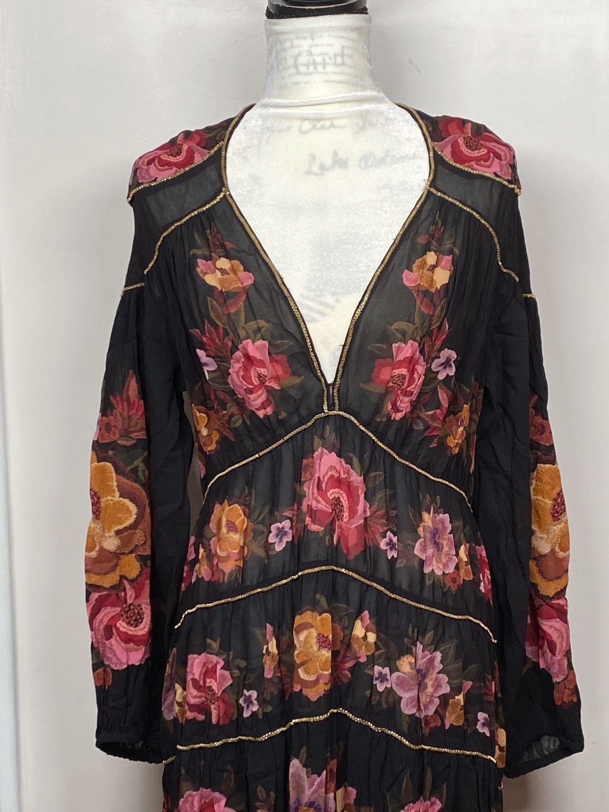 Farm Rio Farm Rio Chenille Flowers Floral V-Neck Maxi Dress size S Size S / US 4 / IT 40 - 8 Thumbnail