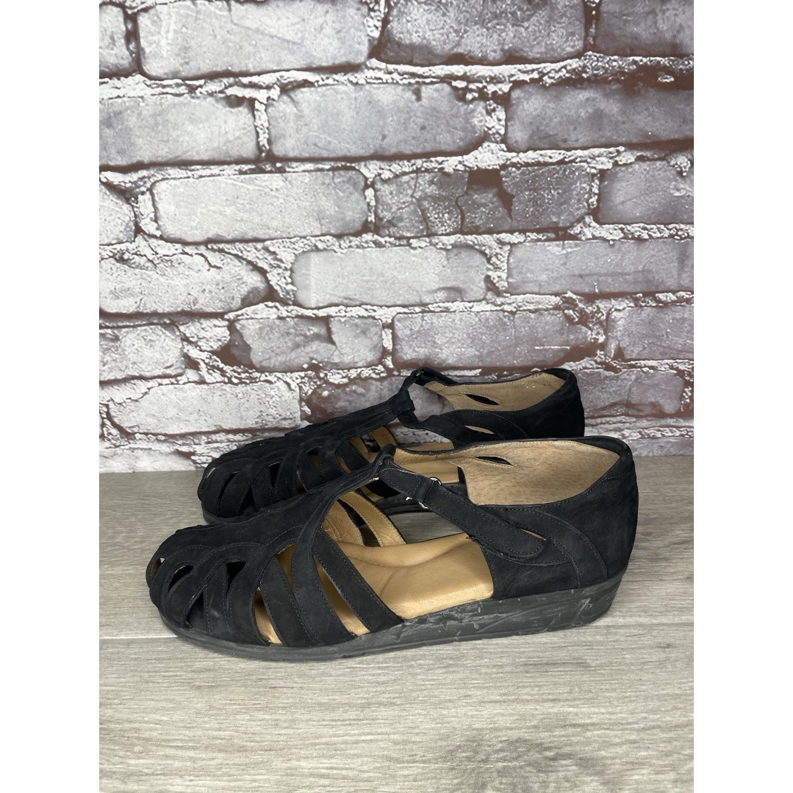 BeautiFeel Black Suede Leather Fisherman Strap Wedge Sandals