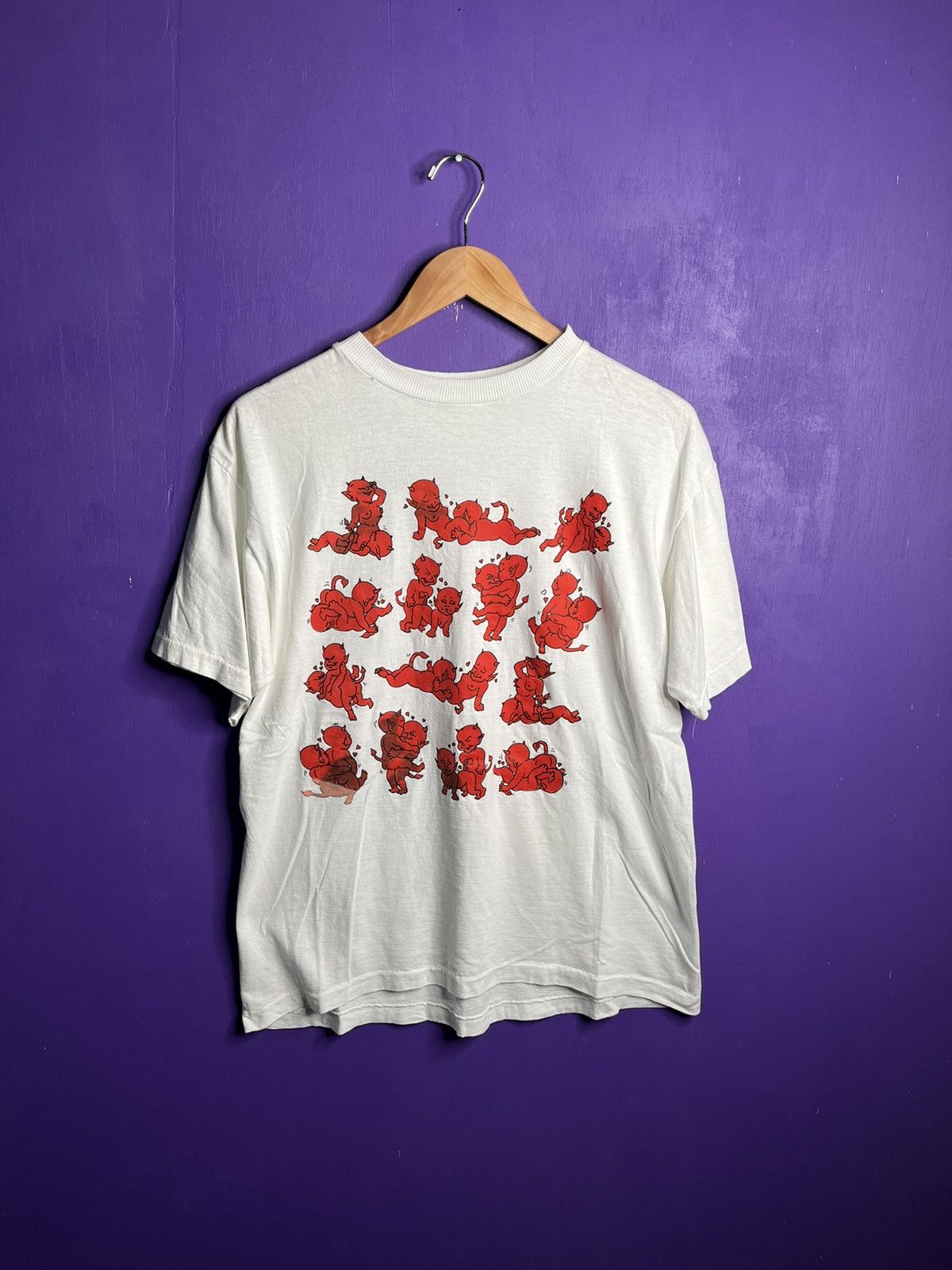 Vintage Vintage 90s Little devils screwing t-shirt Size US L / EU 52-54 / 3 - 1 Thumbnail