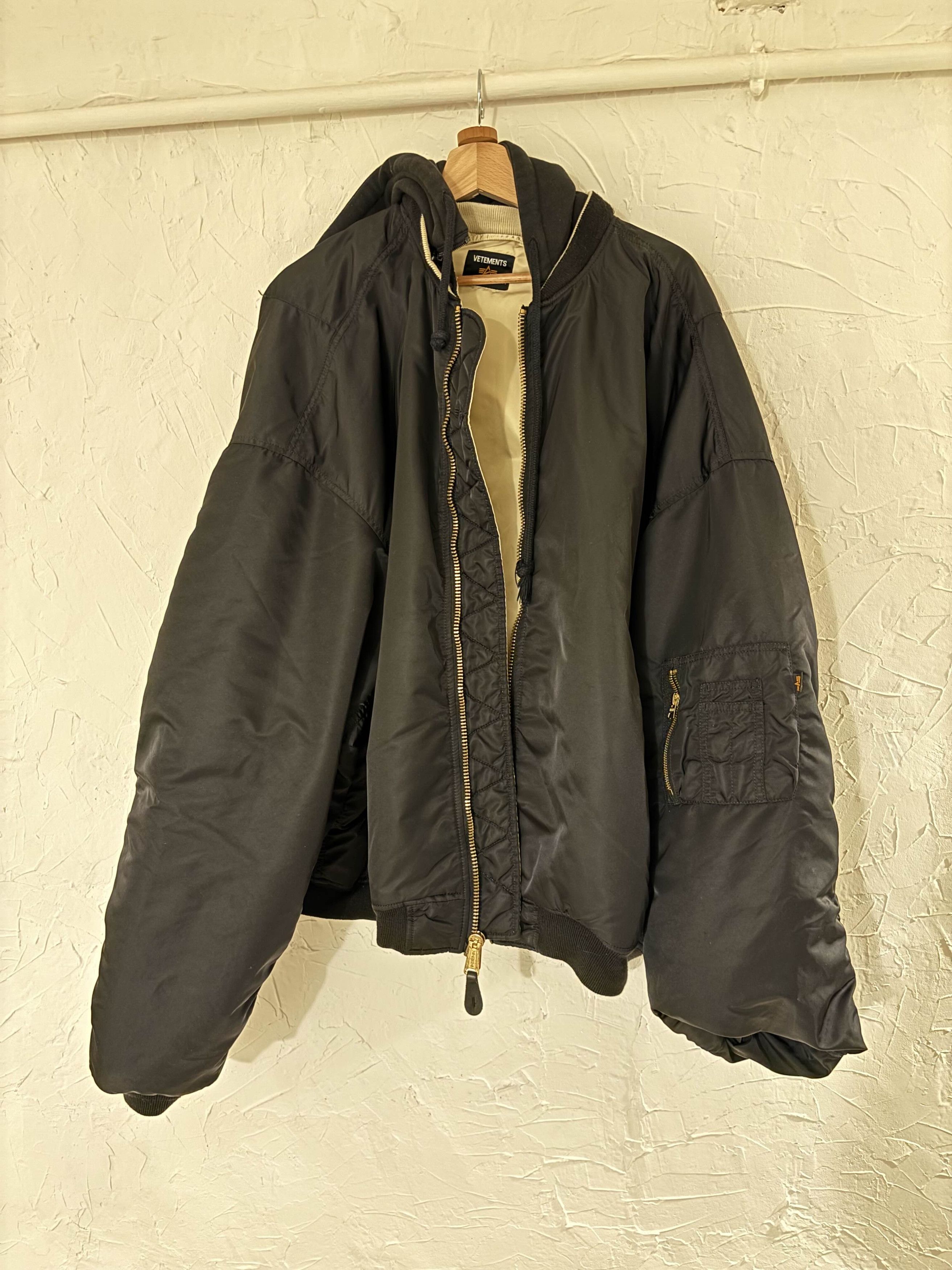 VETEMENTS BLACK HOODED EMOJI BOMBER JACKET ALPHA INDUSTRIES