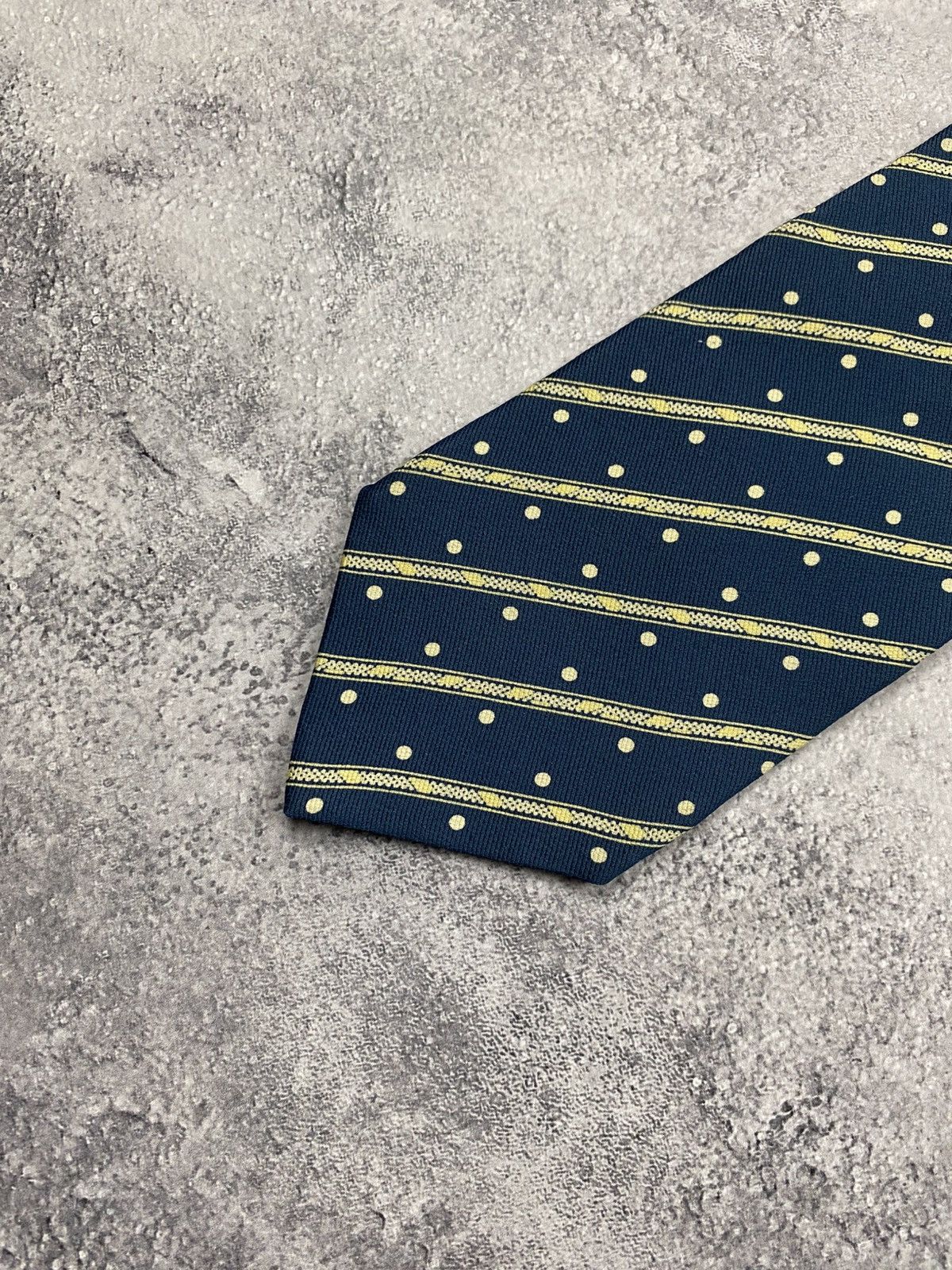 Armani Vintage Giorgio Armani Men's Silk Tie Cravatte Polka Dot Size ONE SIZE - 10 Thumbnail