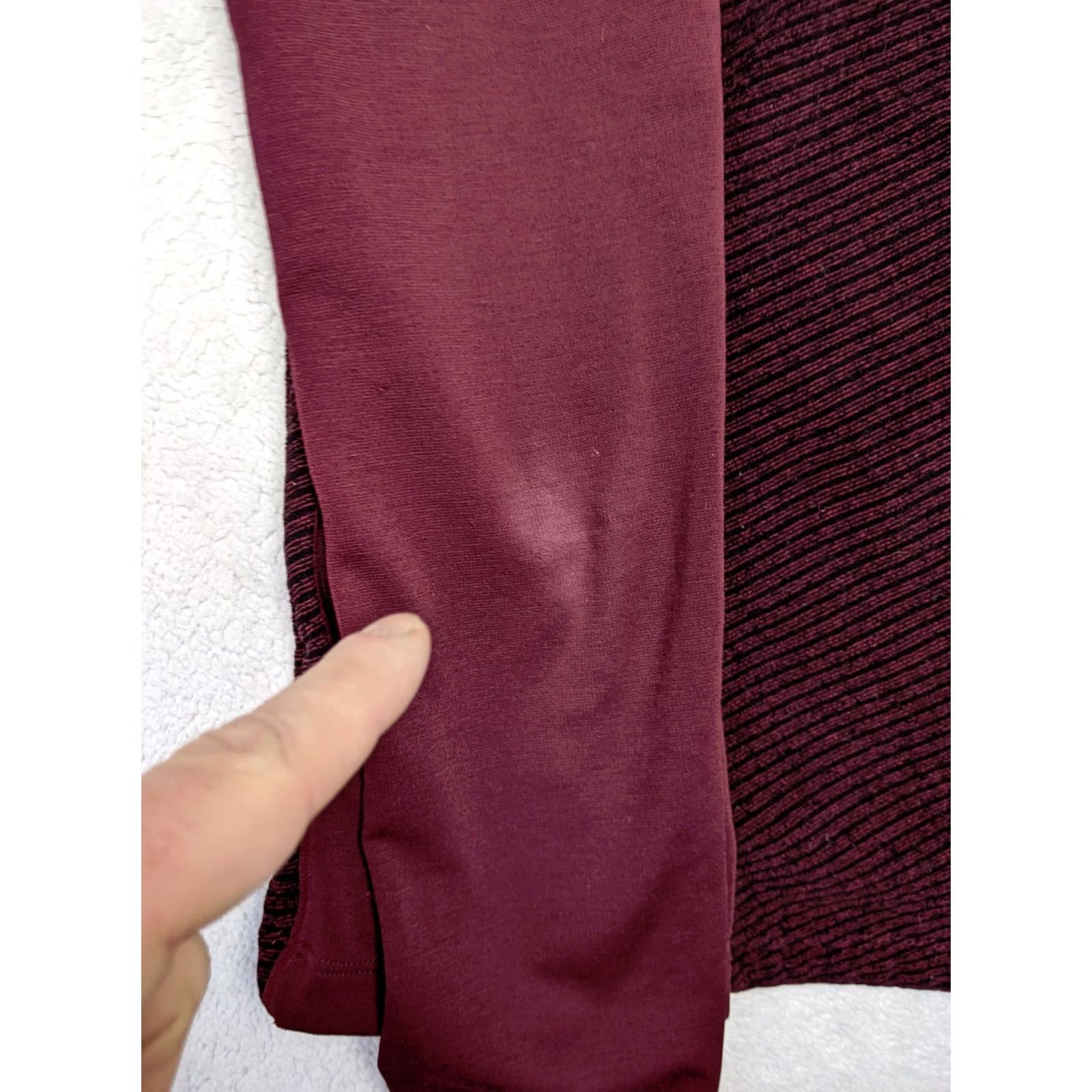 Mountain Hardwear Mountain Hardwear Womens Fleece Jacket Burgundy Black Stripe Full Zip Mock M Size M / US 6-8 / IT 42-44 - 2 Thumbnail