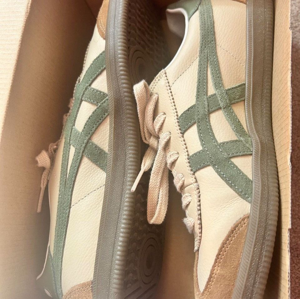 Onitsuka Tiger Onitsuka Tiger Tokuten Beige Green in size 10.5 Size US 10.5 / IT 40.5 - 2 Thumbnail