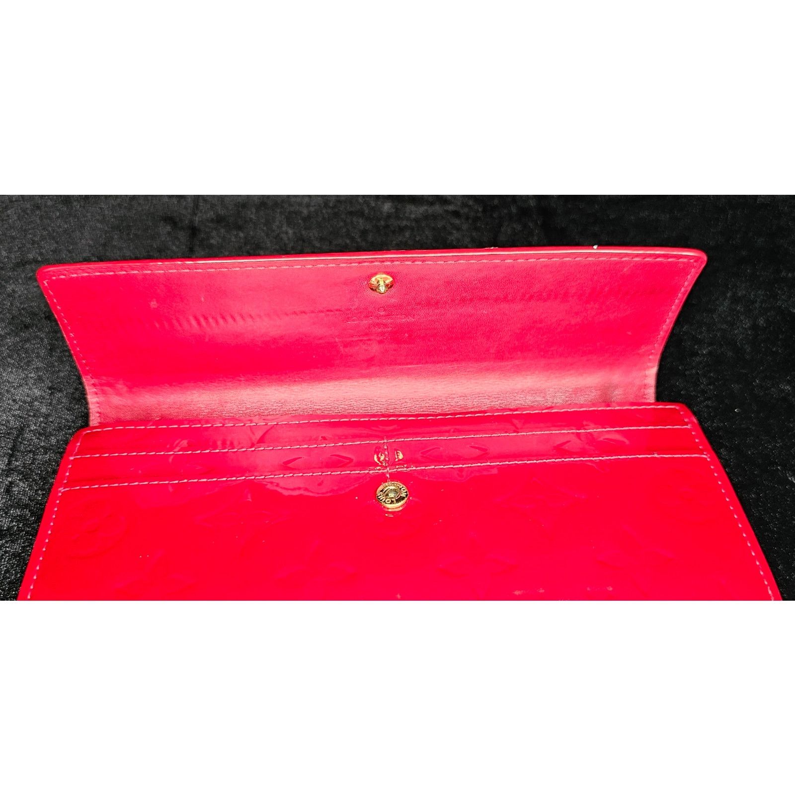 Louis Vuitton Louis Vuitton Vernis Red Portefeuille Sarah Wallet Size ONE SIZE - 10 Thumbnail