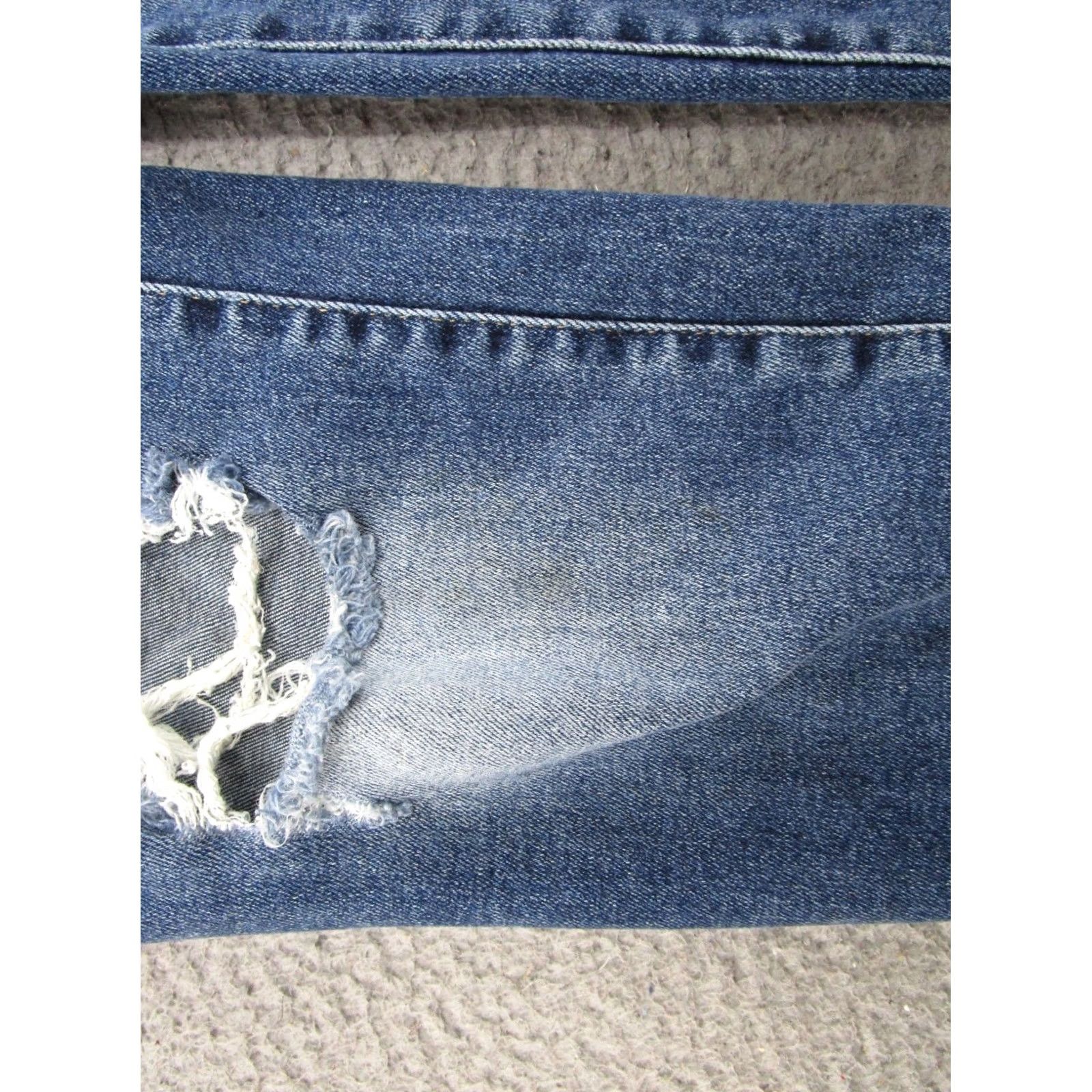 Vintage Maurices Jeans Shirt? No. Revised title: Maurices Jeans Skinny Stretch Distressed Blue Denim Womens M Long Size Regular 5-Pocket Brand Maurices Shirt? Size 32" / US 10 / IT 46 - 2 Thumbnail
