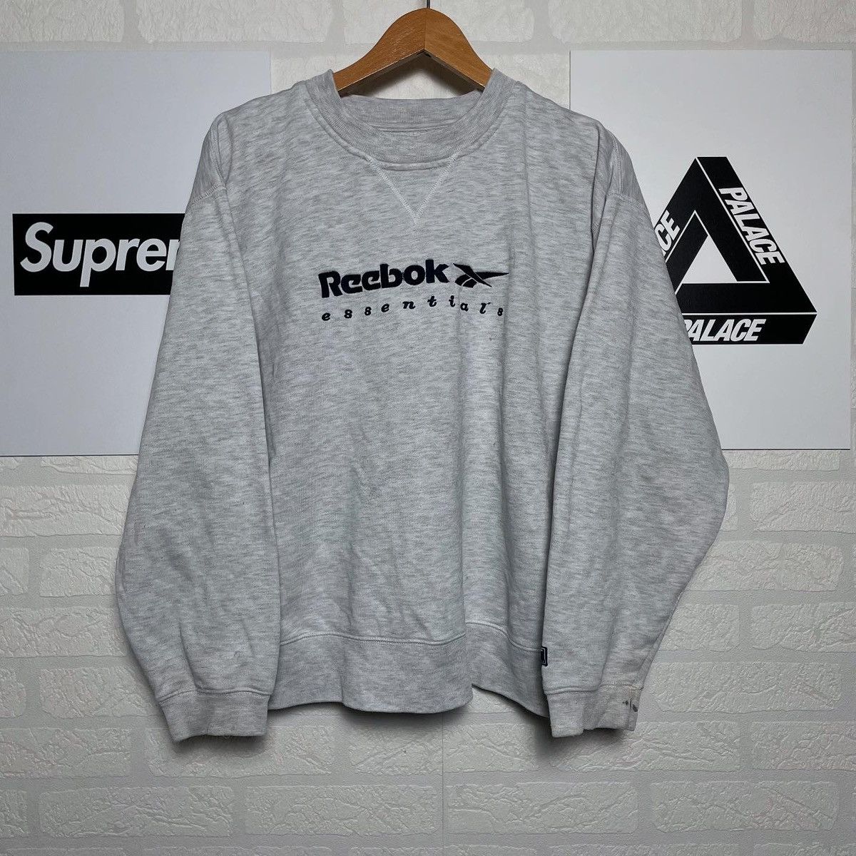 Reebok × Vintage Rare Vintage Kint Big Logo Sweatshirt Reebok Size US M / EU 48-50 / 2 - 1 Thumbnail