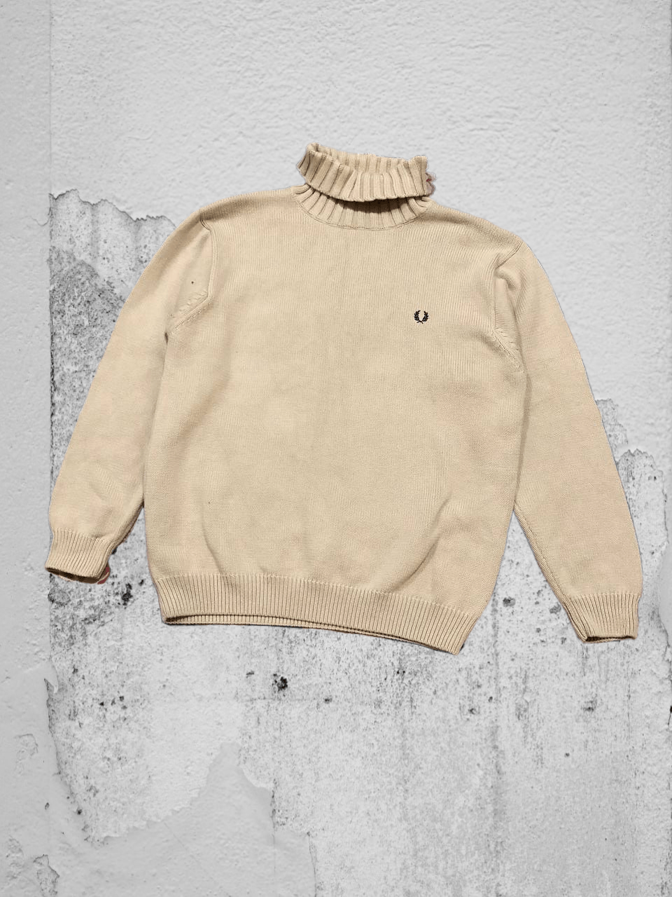 Fred Perry beige turtleneck sweater Y2K logo Fred Perry Vintage Size US L / EU 52-54 / 3 - 1 Thumbnail