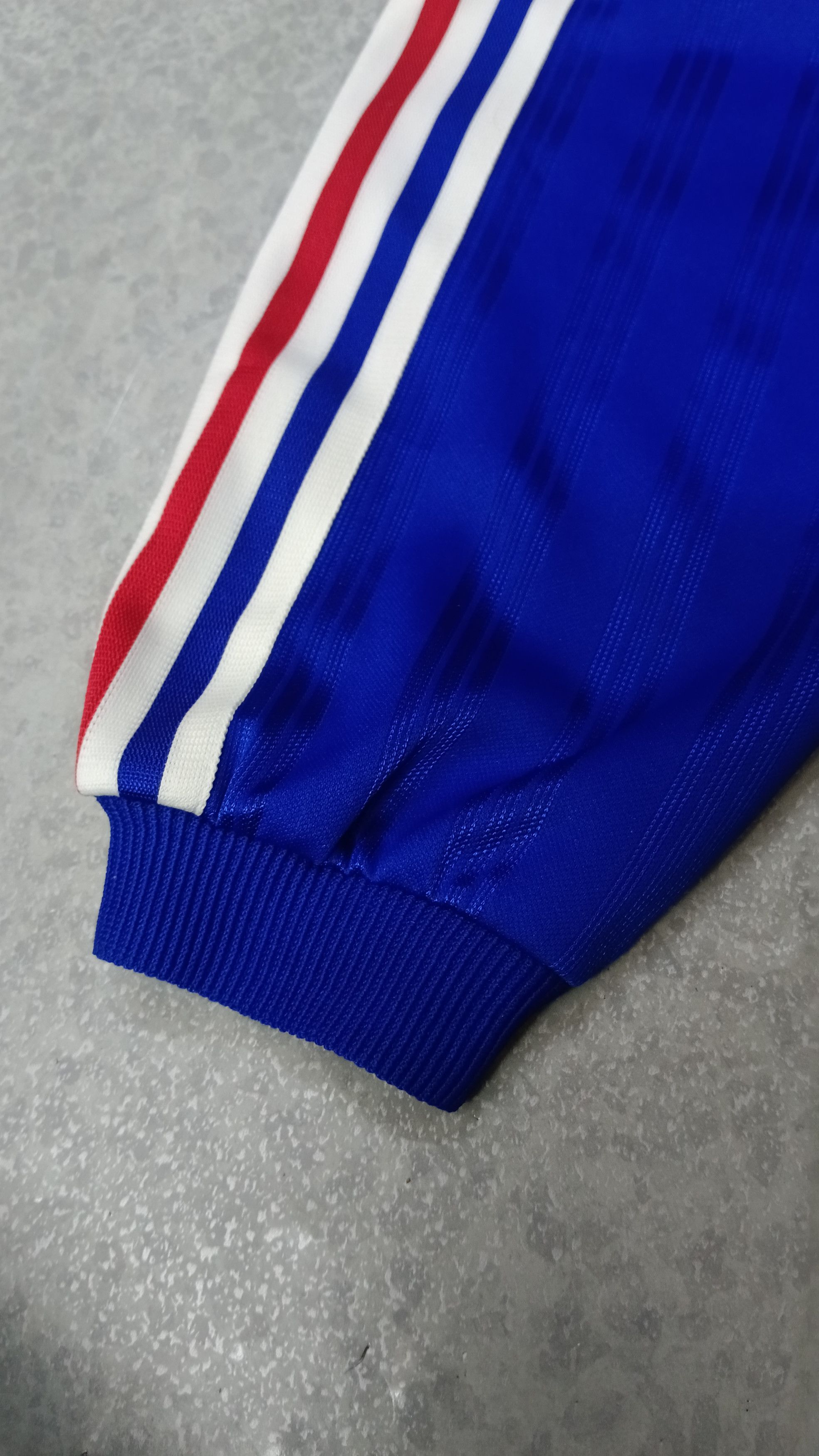 Adidas Vintage Adidas Track Jacket Size US L / EU 52-54 / 3 - 6 Thumbnail