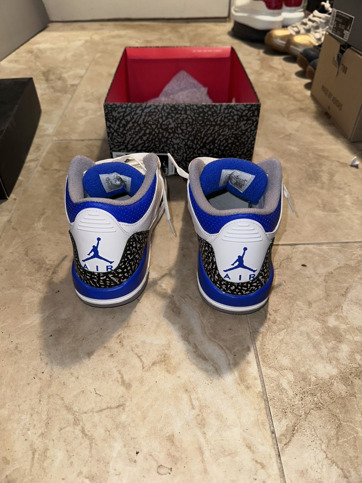 Jordan Brand × Nike Air Jordan 3 ‘Racer Blue’ Size US 5 / EU 37 - 2 Thumbnail