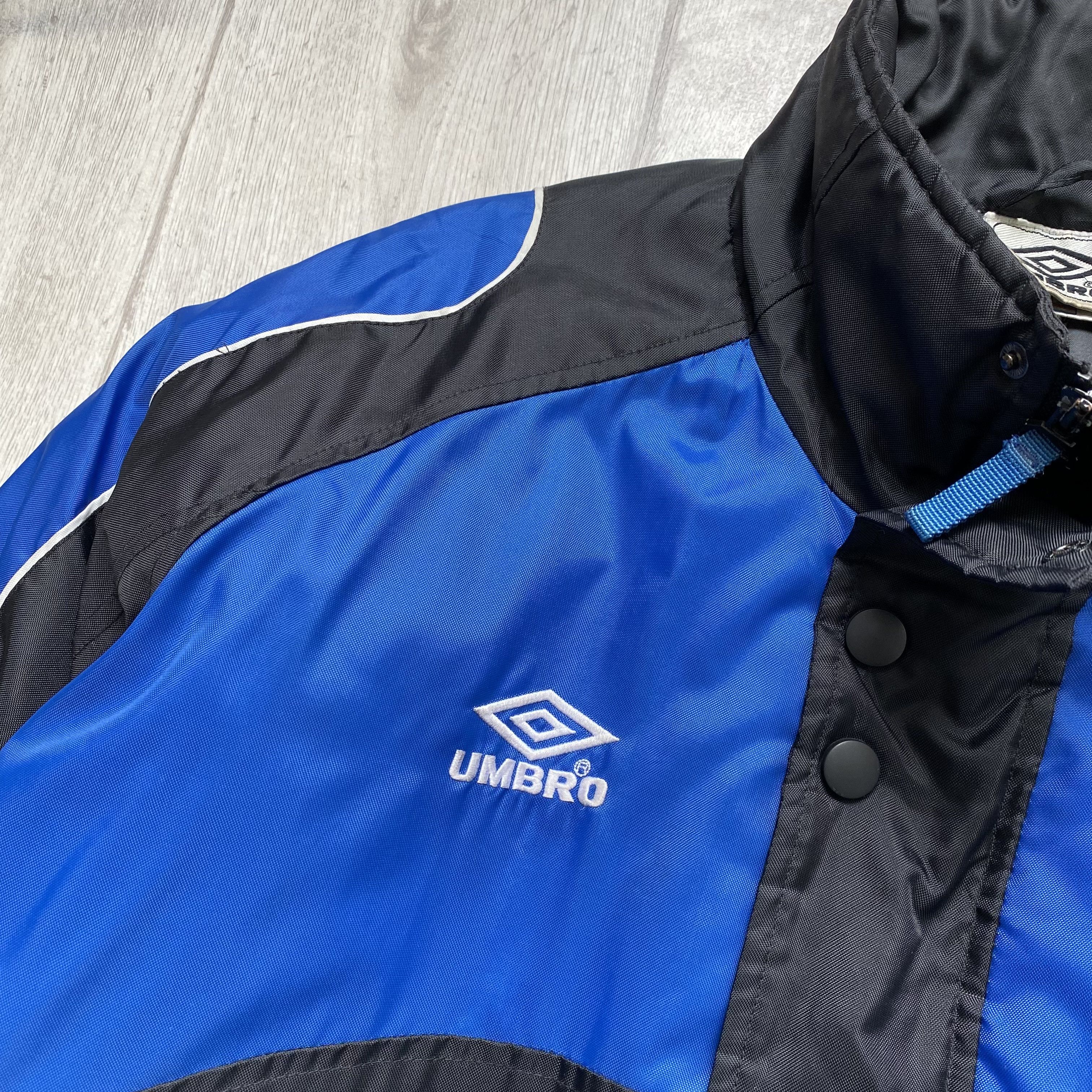 Umbro Vintage 90s Umbro Puffer Jacket Chelsea Football team Size US M / EU 48-50 / 2 - 5 Thumbnail