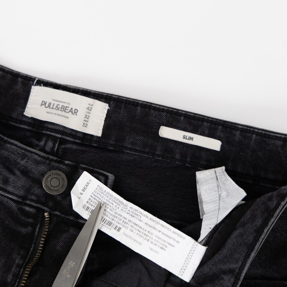 Pull & Bear Pull&Bear Mens Slim Fit Black Jeans Graphic Print Hollywood Size US 32 / EU 48 - 7 Thumbnail