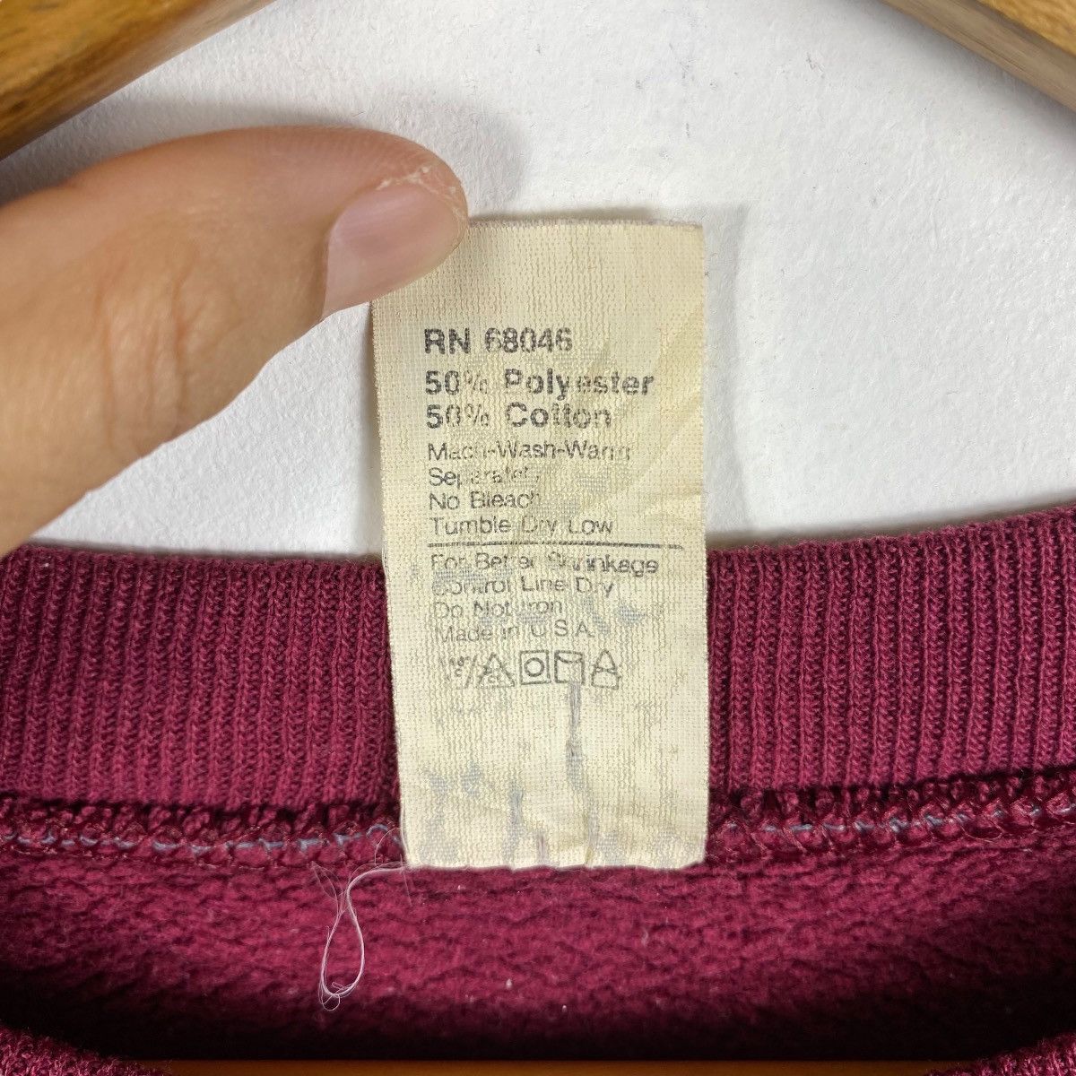 Vintage Vintage 80's HAVARD UNIVERSITY Veritas Graphic Crewneck Size US M / EU 48-50 / 2 - 7 Thumbnail