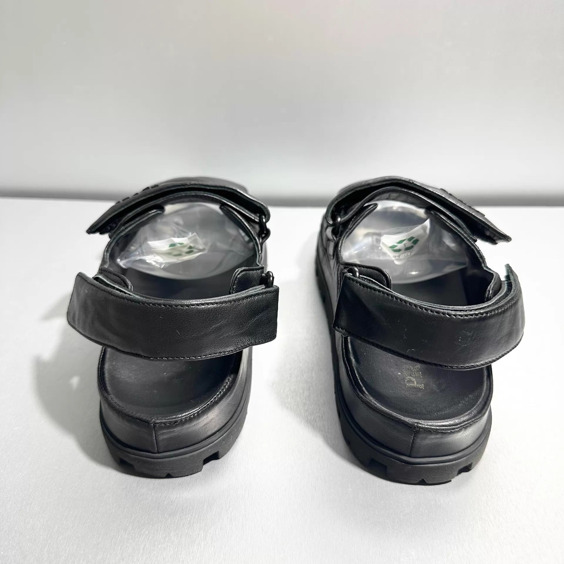 Prada Prada black velcro beach sandals EU 38 Size US 7.5 / IT 37.5 - 5 Thumbnail