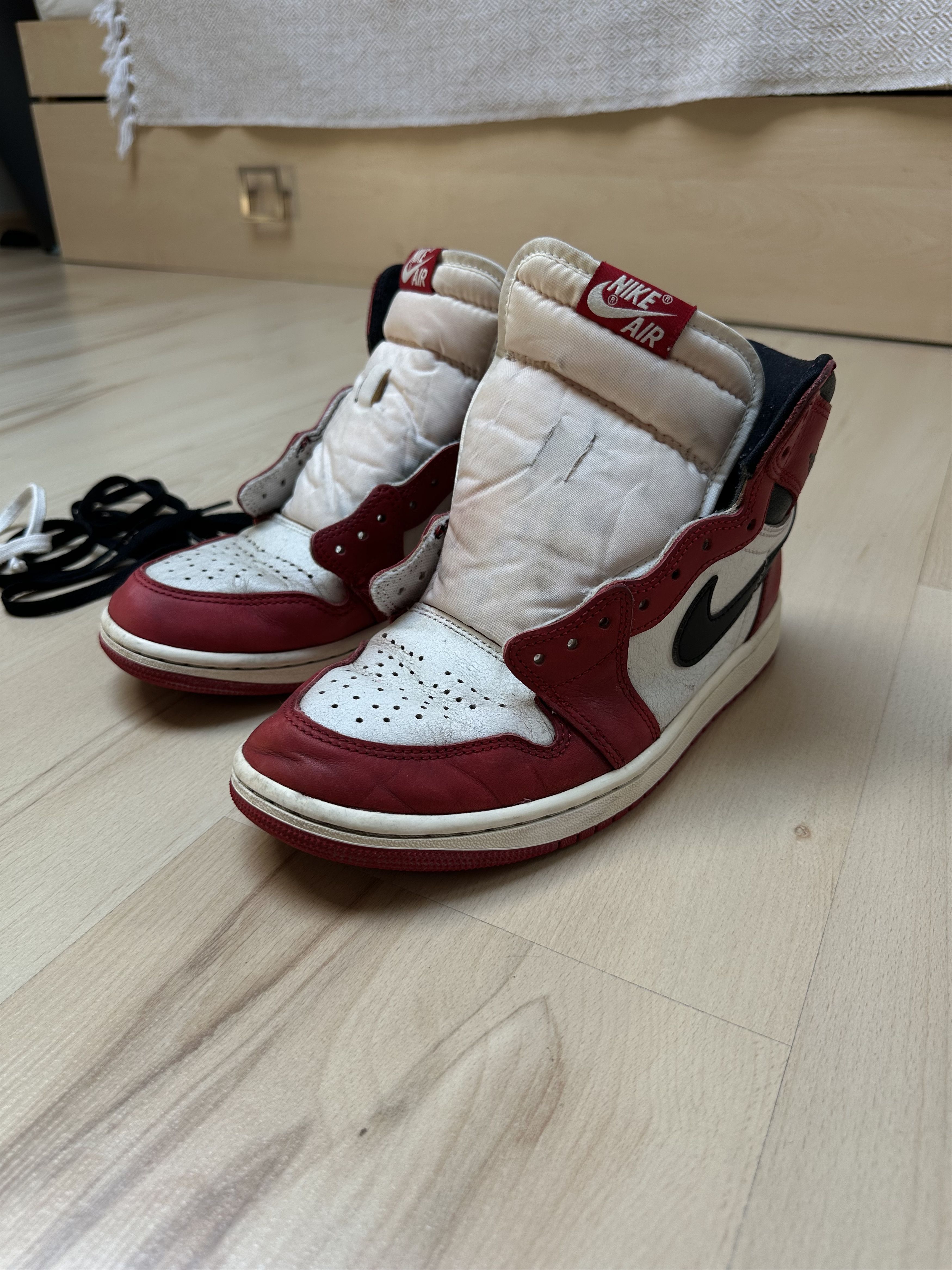 Jordan Brand Nike Air Jordan 1 Retro High OG Lost and Found Chicago EU 40 Size US 7 / EU 40 - 2 Thumbnail