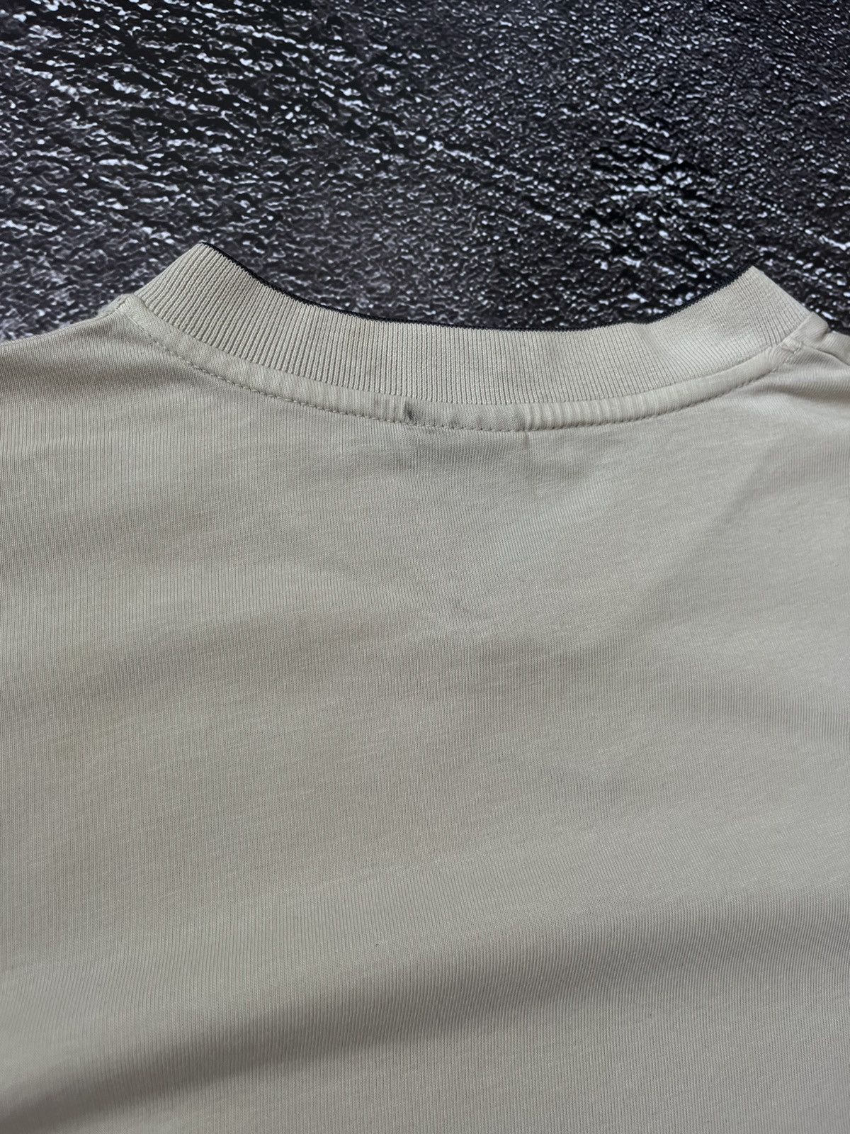 Nike 90s Vintage Nike Center Swoosh Beige V-Neck T-Shirt Size US L / EU 52-54 / 3 - 3 Thumbnail