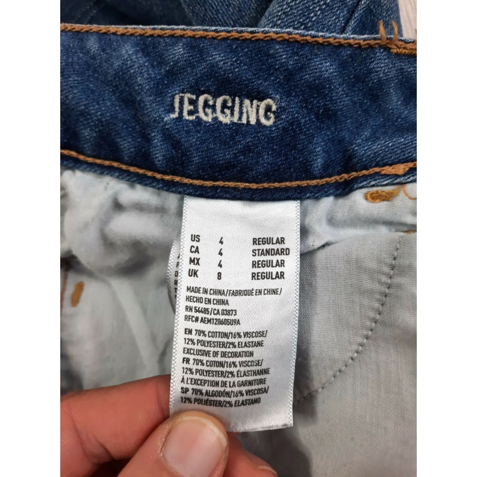 American Eagle Outfitters VINTAGE American Eagle Outfitters AE Skinny Stretch Denim Crop Jeans Jegging Women 4 m4 Jeans Blue Low Rise 8 Zip Inseam 26 Womens Size 27" / US 4 / IT 40 - 4 Thumbnail