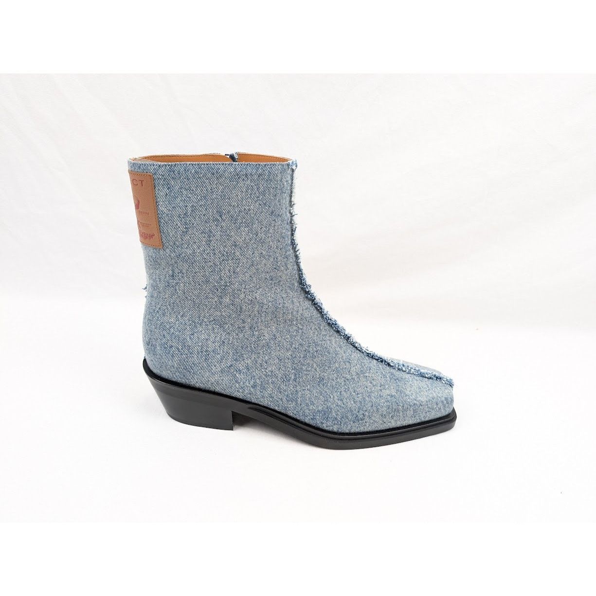 o1rshd1 Boots in Vintage Ice Blue