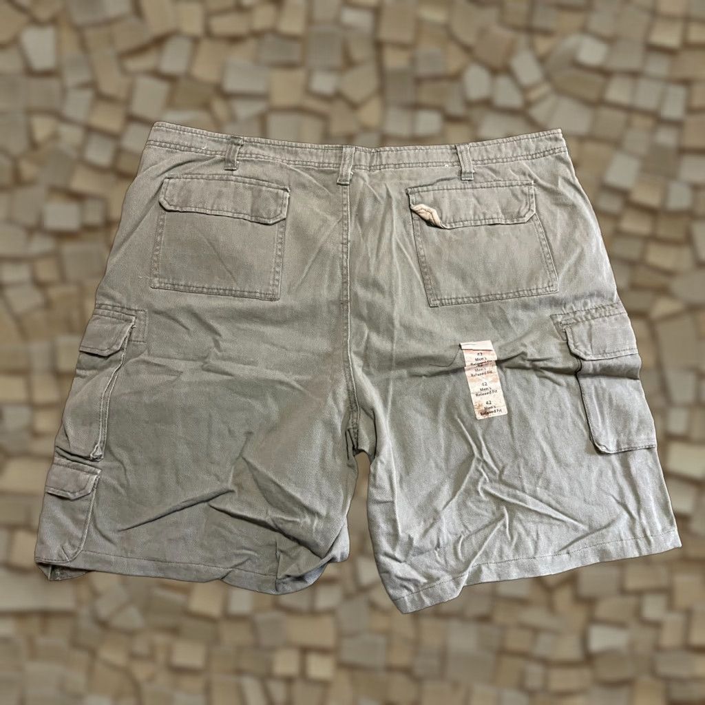 MILLY Old Mill Men’s Cargo Shorts, 42, Green, Relaxed Fit, Multi Pockets, Cargo Short, Vintage? No. Size US 42 / EU 58 - 1 Thumbnail